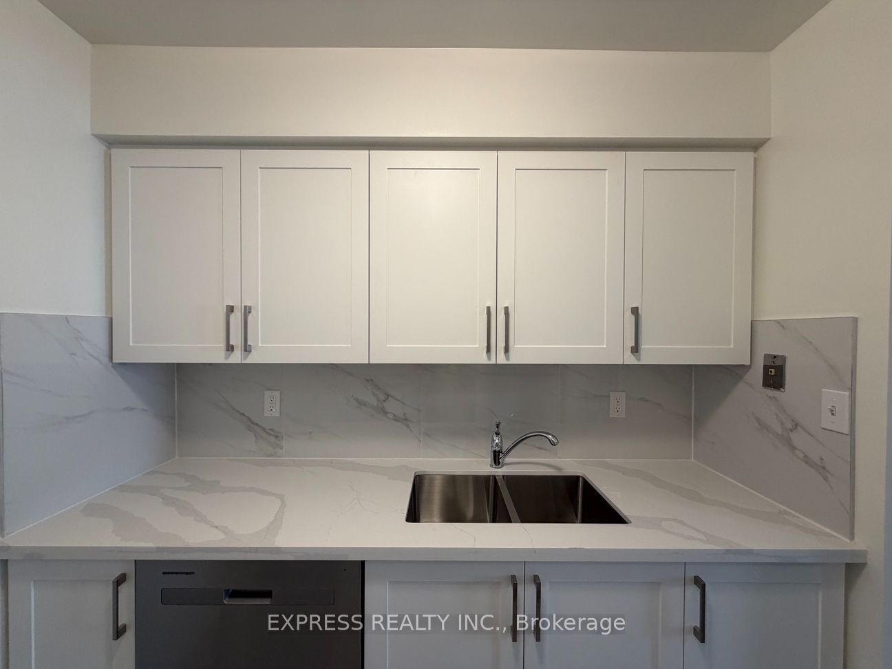 18 Hillcrest Avenue 309 Property Photo 3