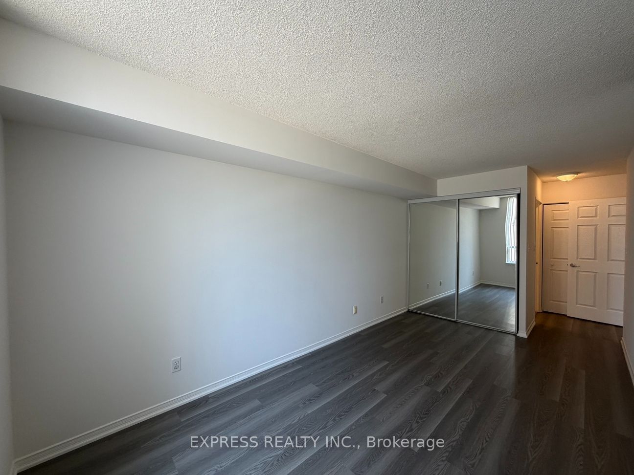 18 Hillcrest Avenue 309 Property Photo 7
