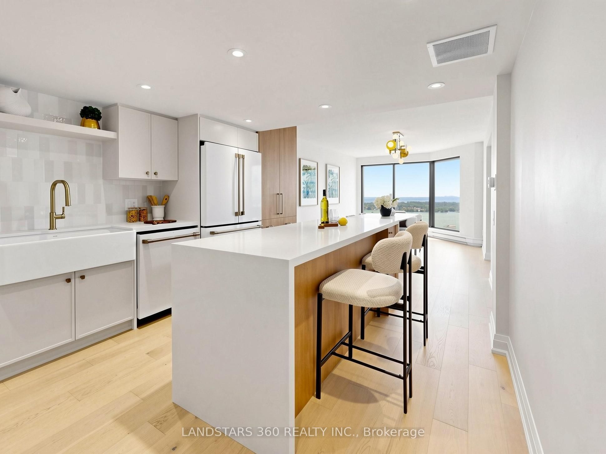 55 Harbour Square 3311 Property Photo 10