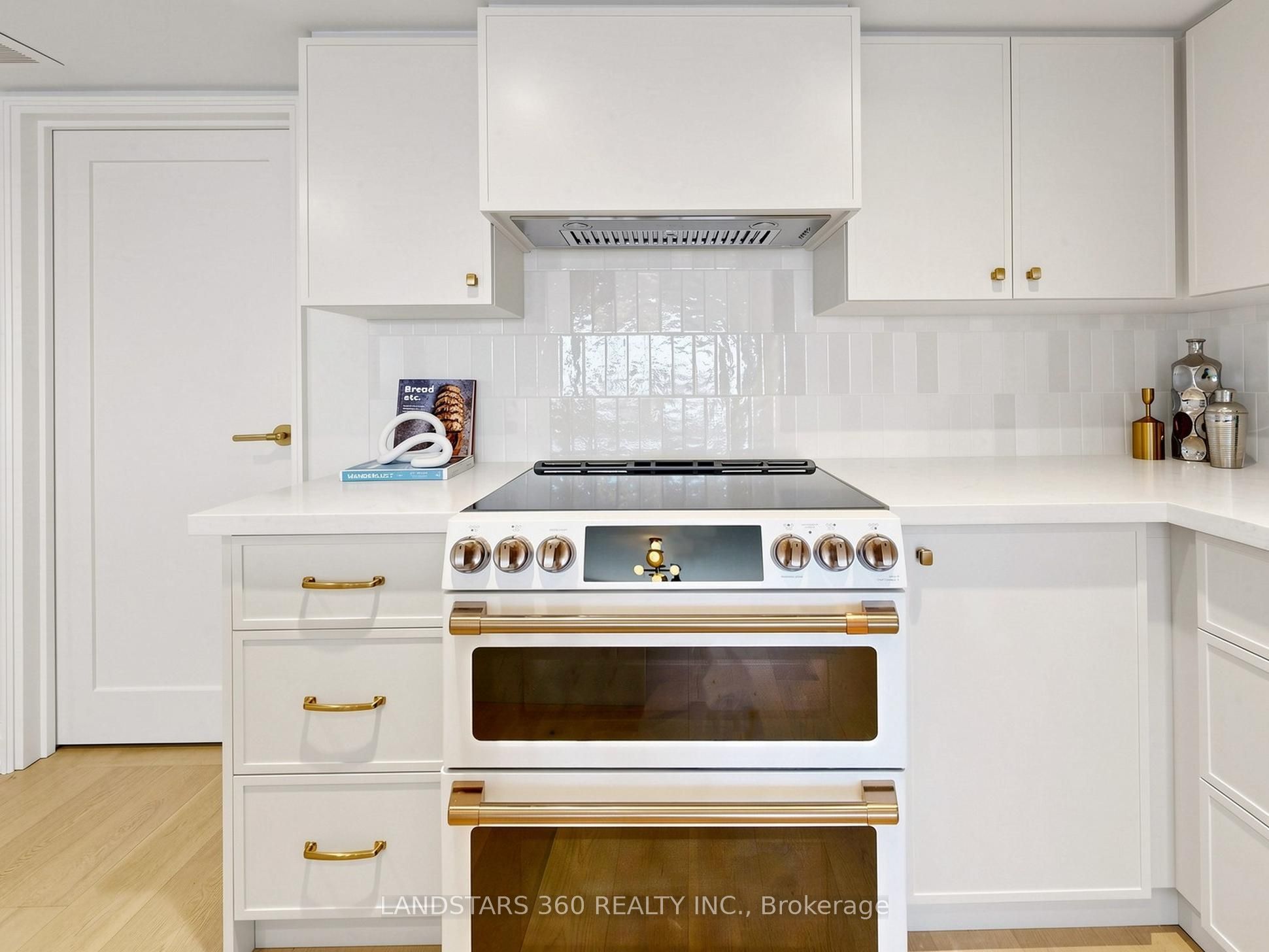 55 Harbour Square 3311 Property Photo 12