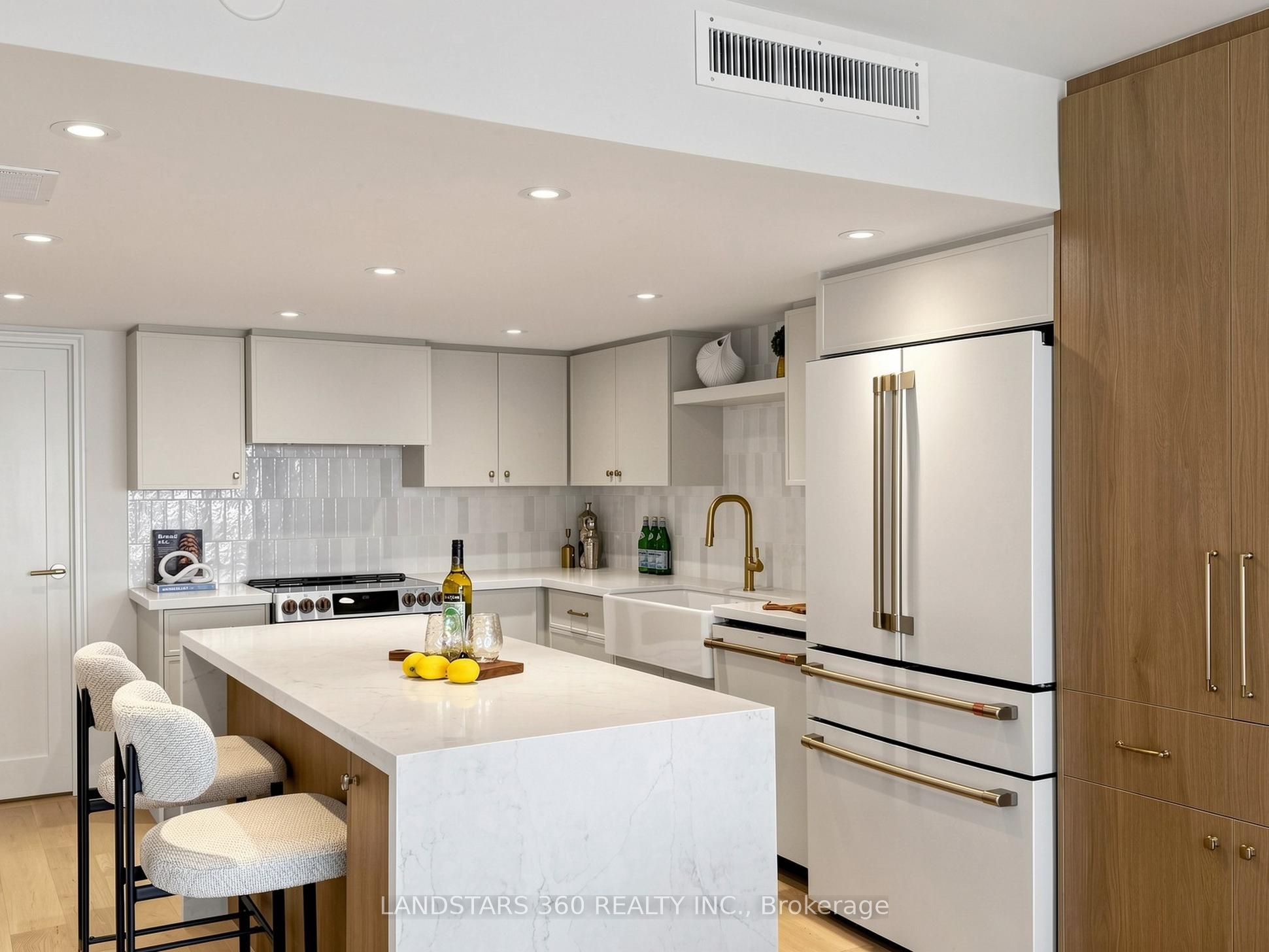55 Harbour Square 3311 Property Photo 13