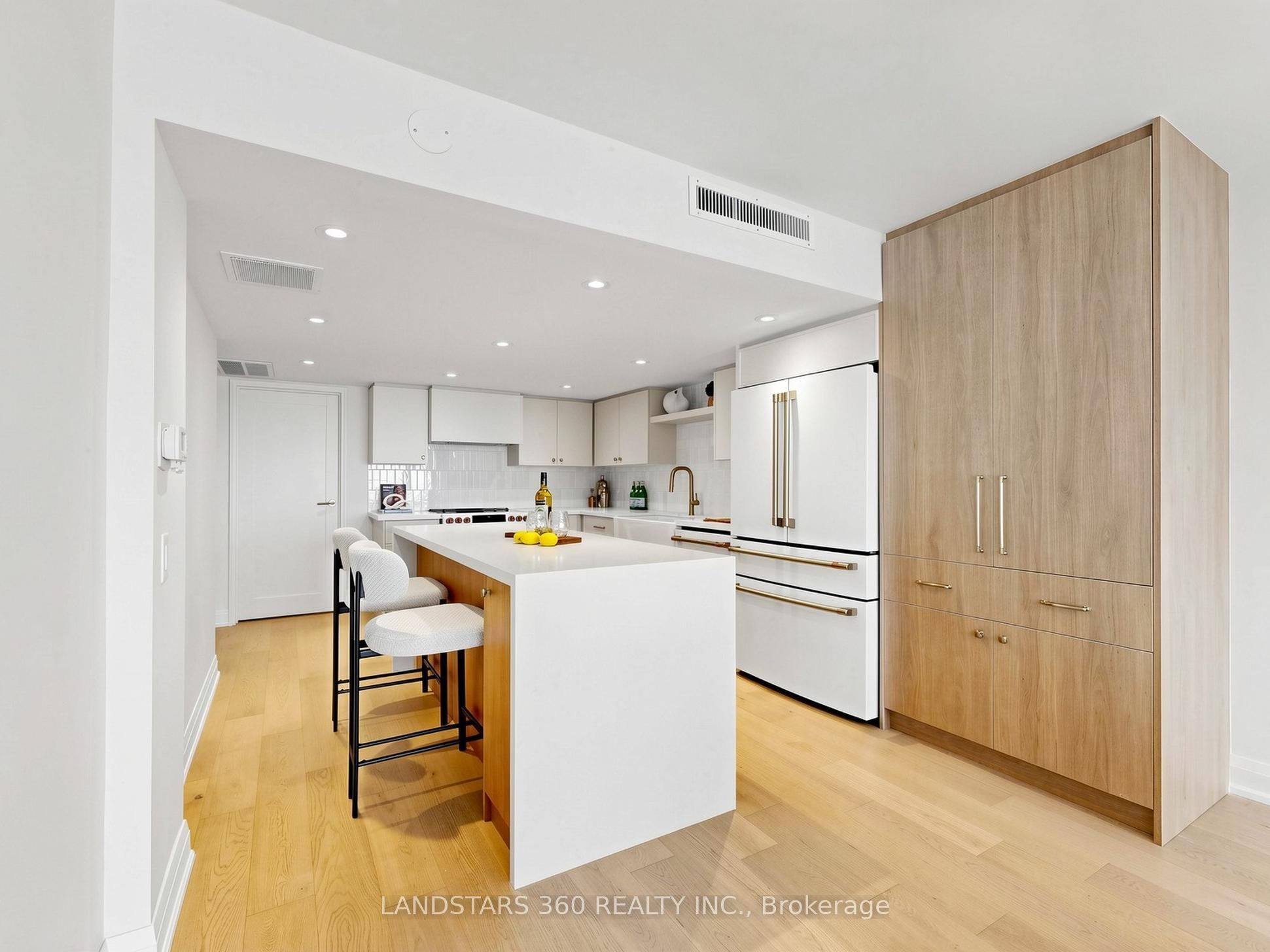 55 Harbour Square 3311 Property Photo 14
