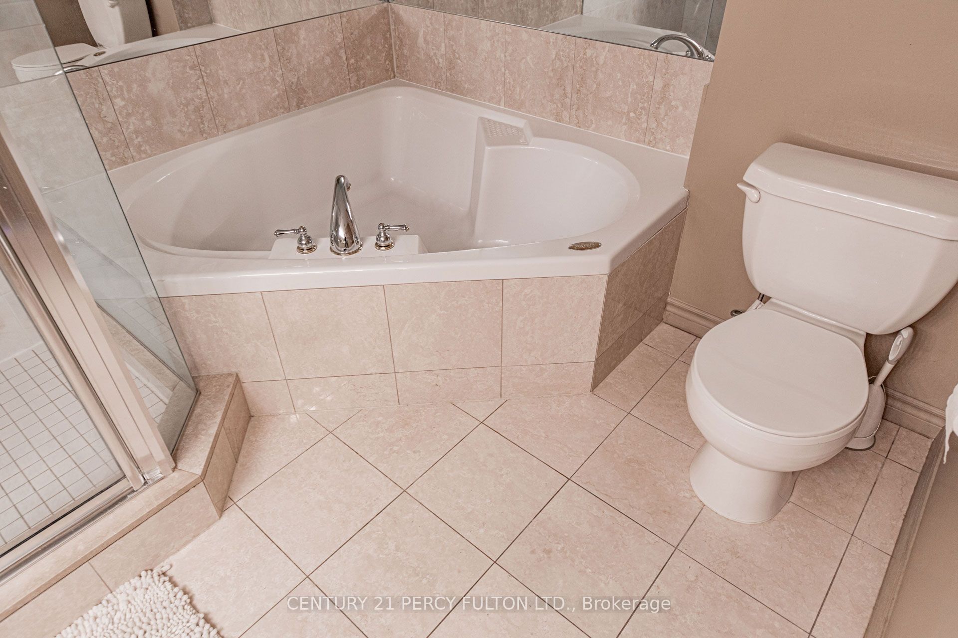 18 William Carson Crescent 816 Property Photo 27