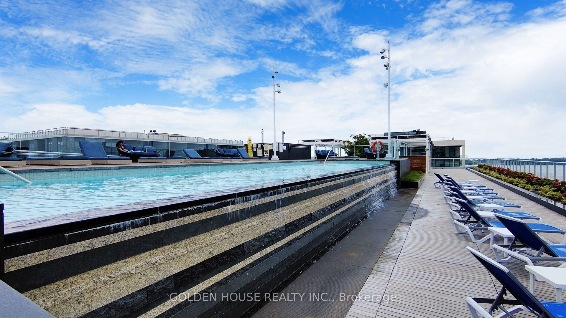 55 Merchants' Wharf Ph23 Property Photo 25