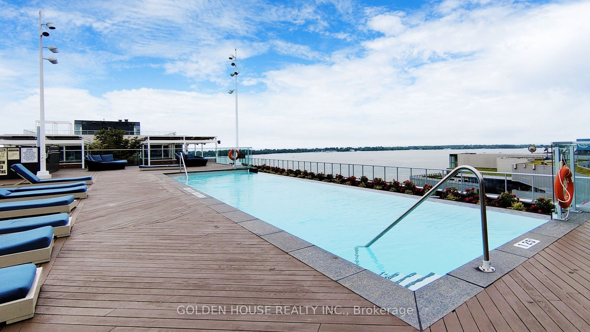 55 Merchants' Wharf Ph23 Property Photo 29