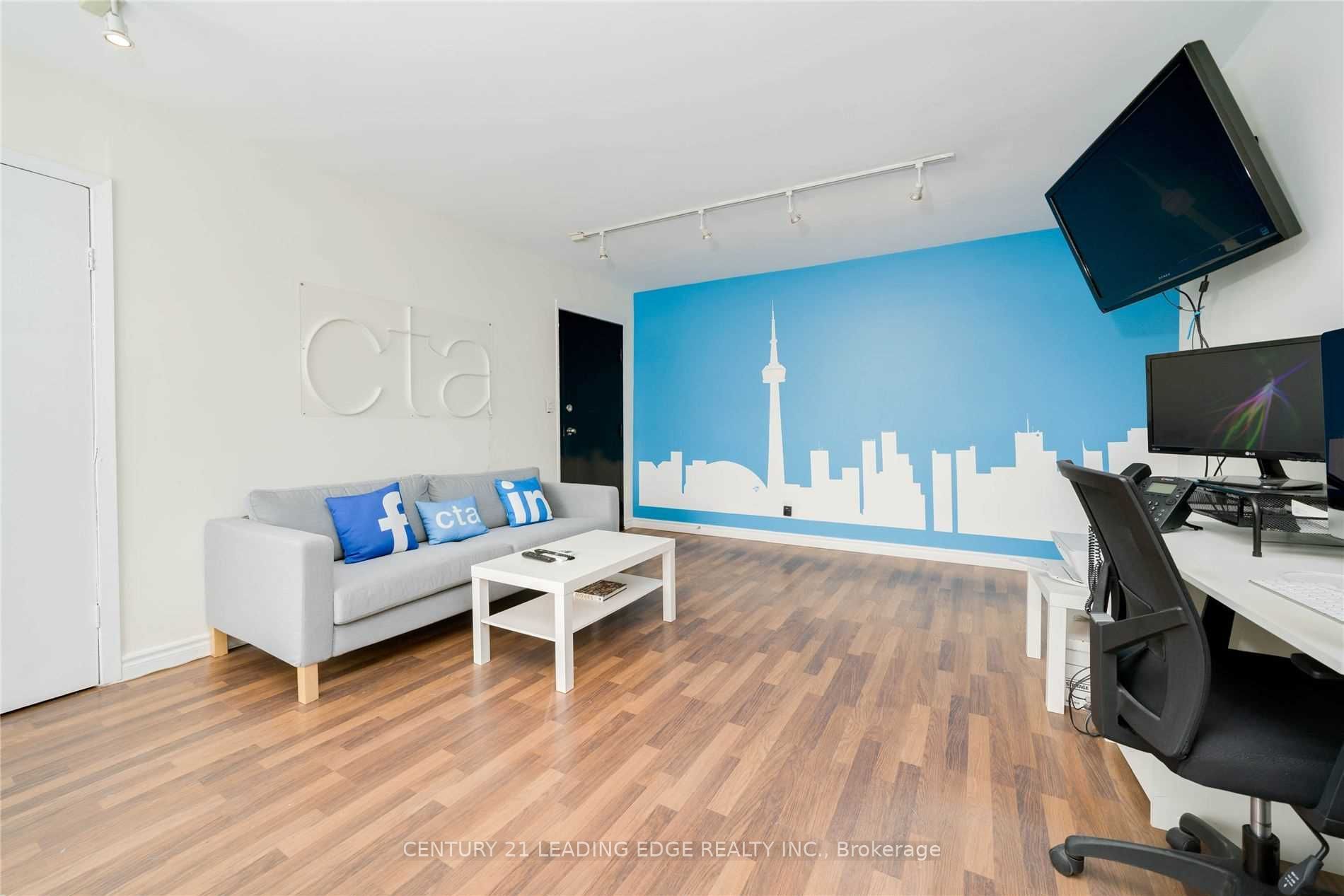 298 Gerrard Street E 2a&b Property Photo 5