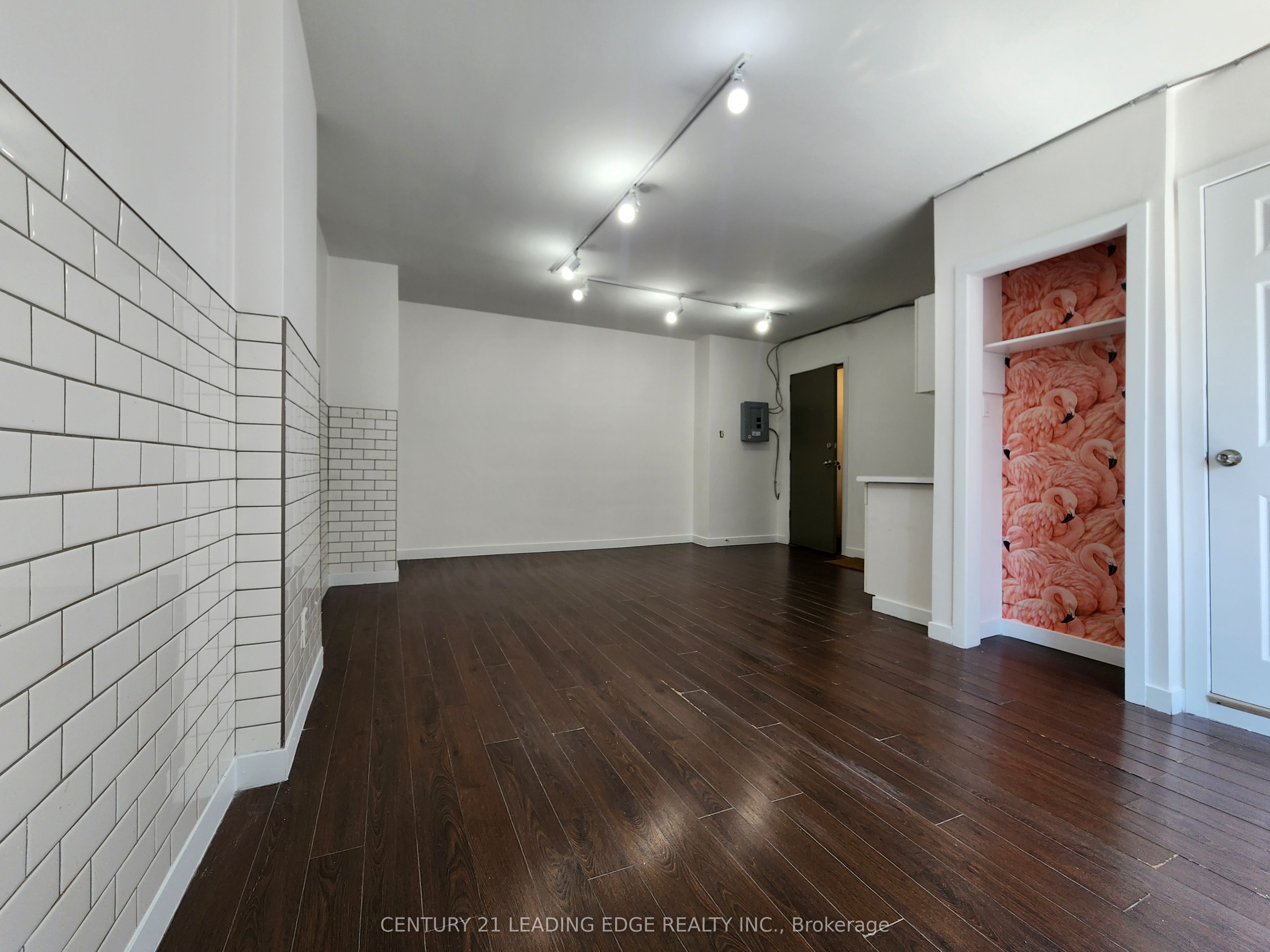 298 Gerrard Street E 2a&b Property Photo 15