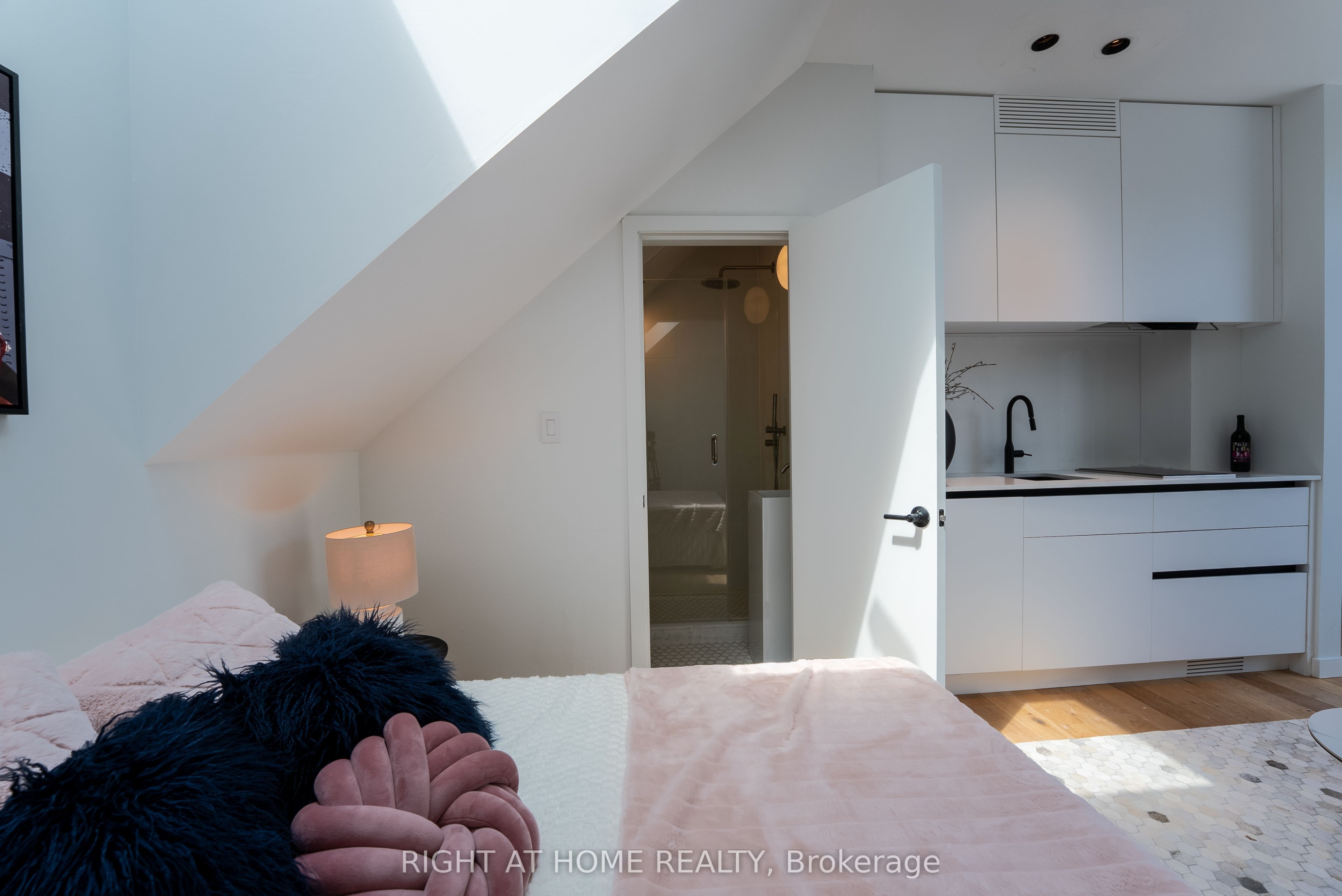 79 Northcote Avenue Property Photo 43
