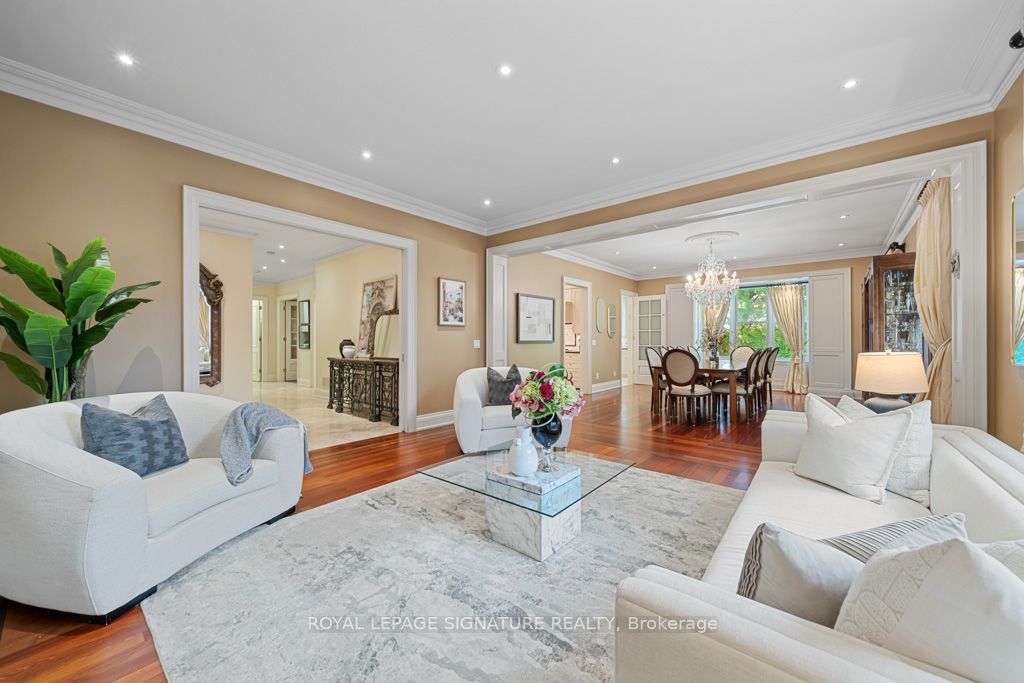 428 Glengrove Avenue Property Photo 3