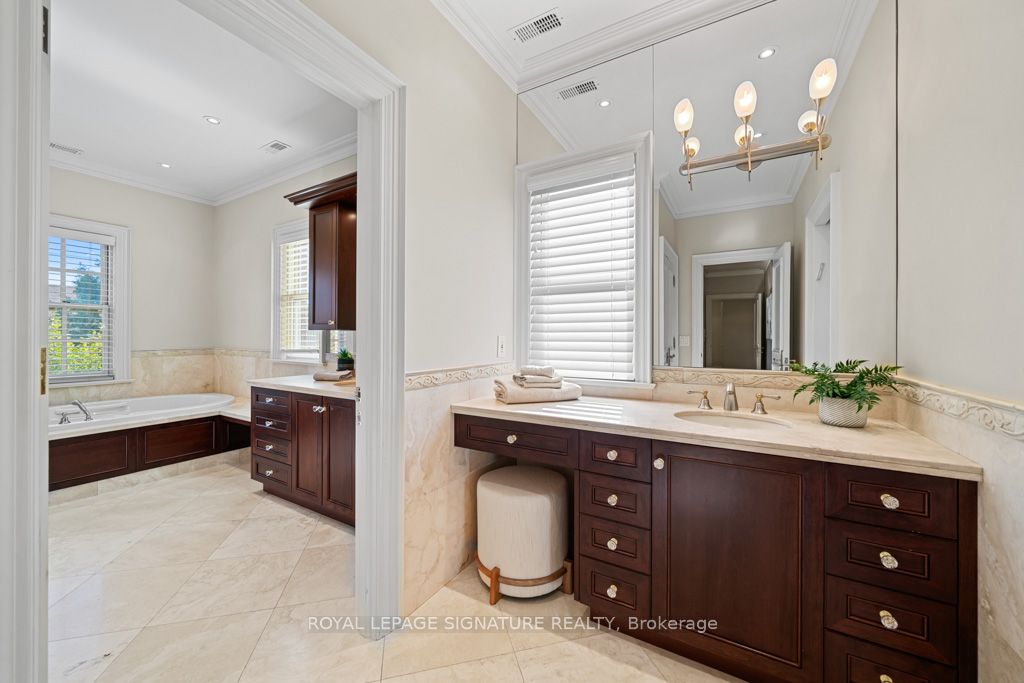 428 Glengrove Avenue Property Photo 13