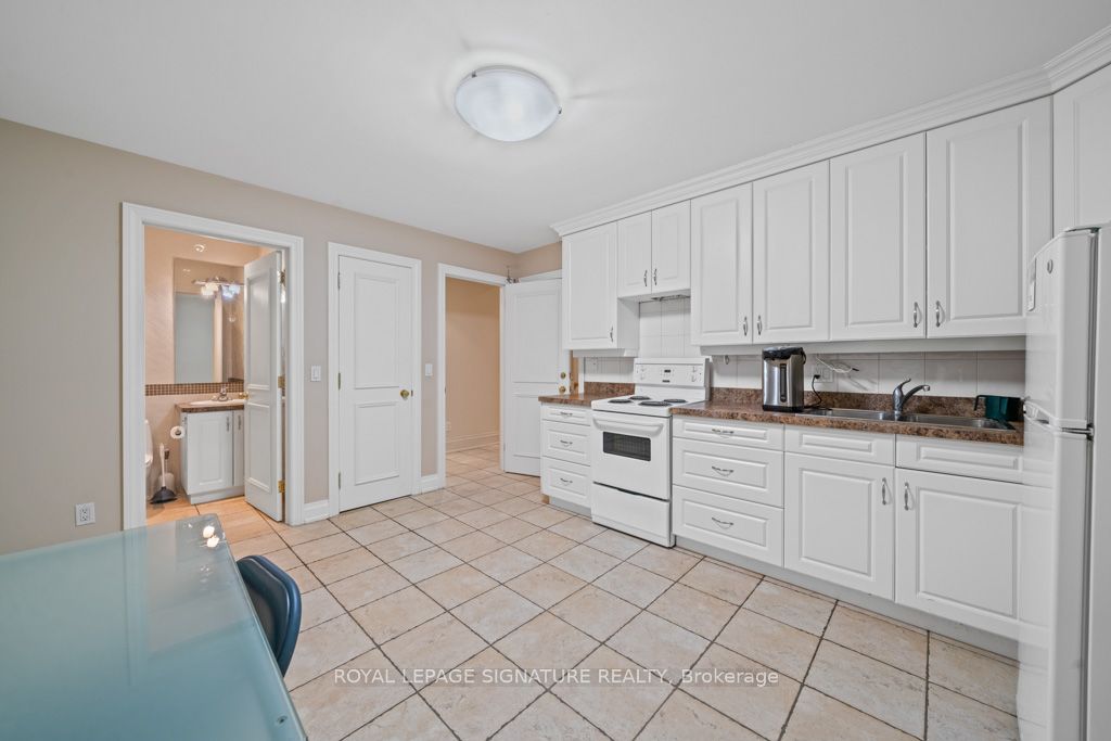 428 Glengrove Avenue Property Photo 27