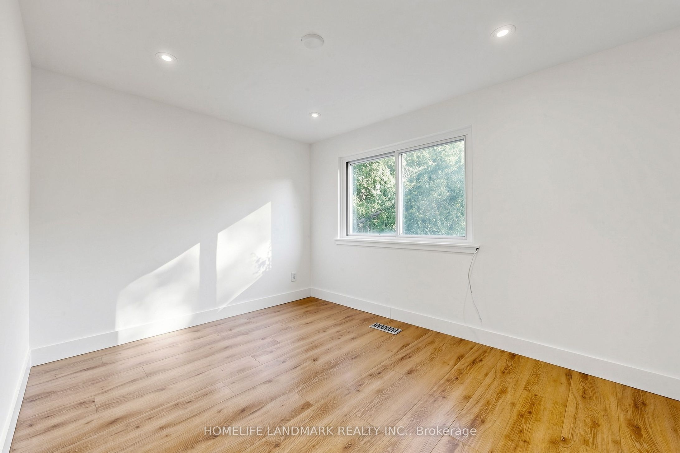 26 Fenside Drive Property Photo 15