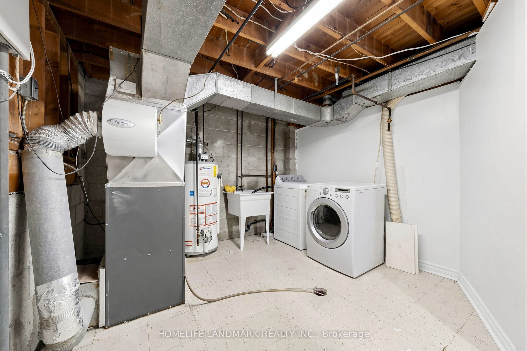 26 Fenside Drive Property Photo 32