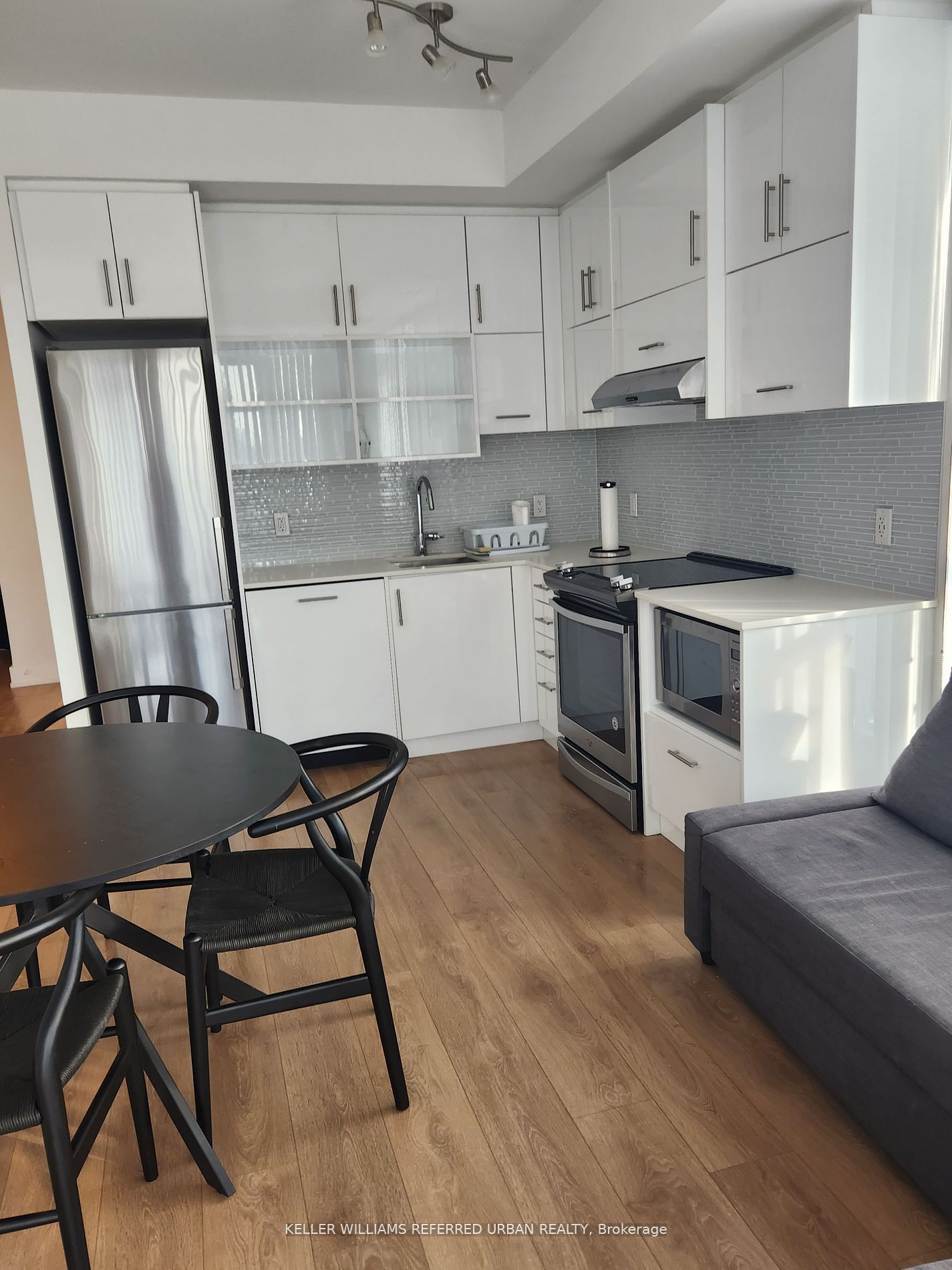 128 Fairview Mall Drive E 602 Property Photo 1
