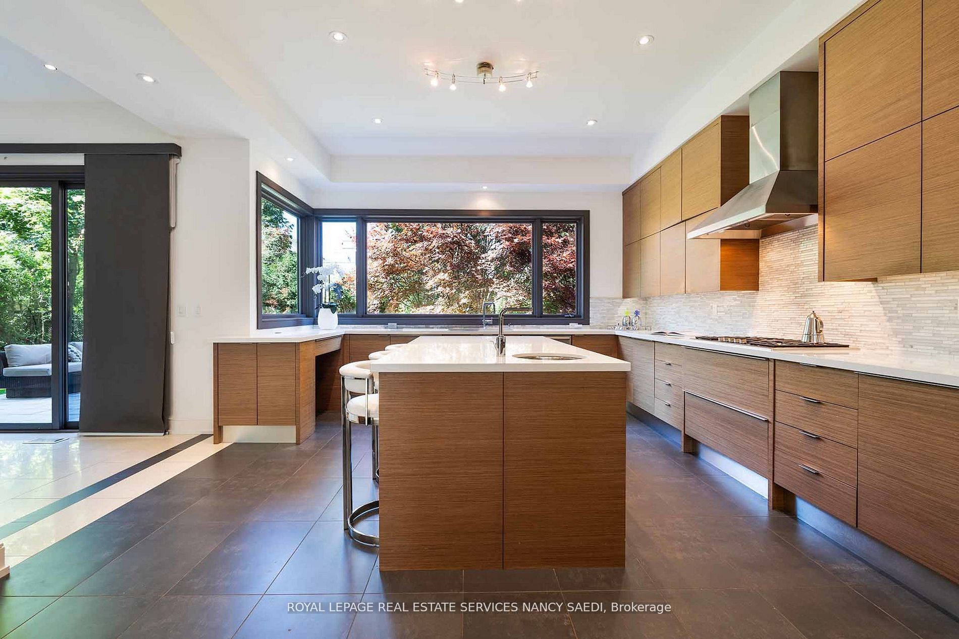 12 York Road Property Photo 18