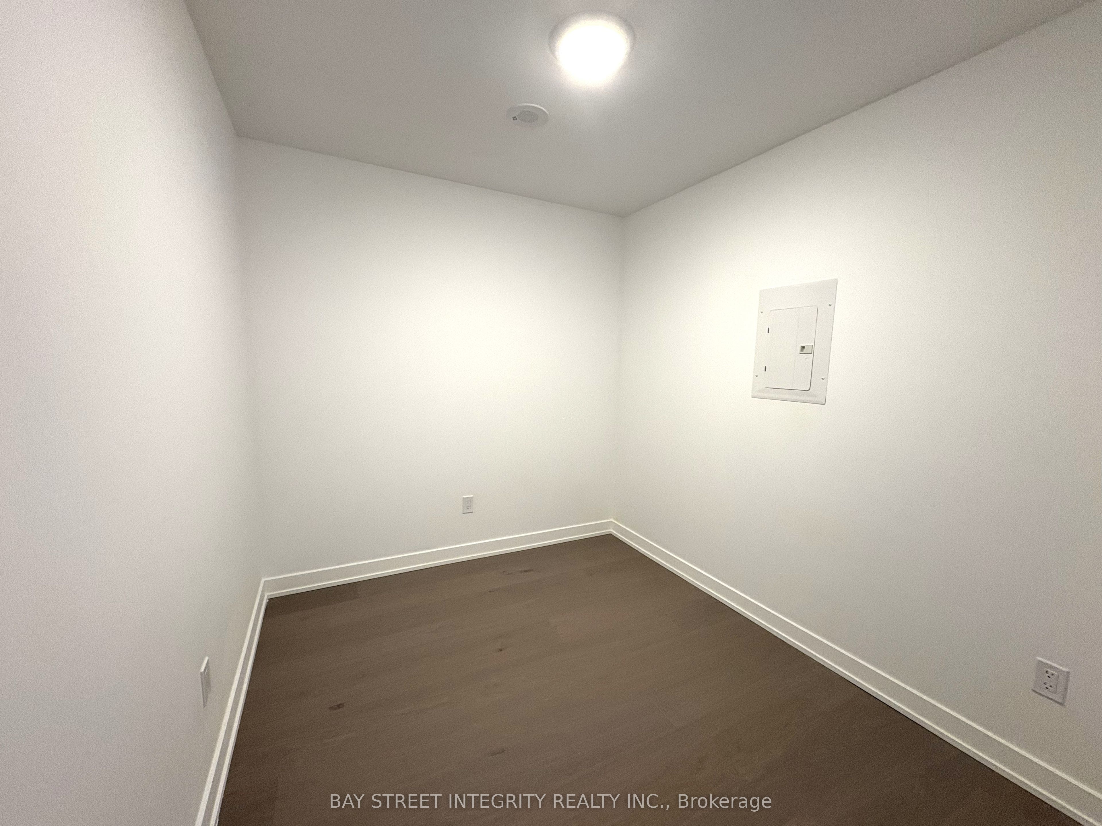 91 Montclair Avenue 1703 Property Photo 11
