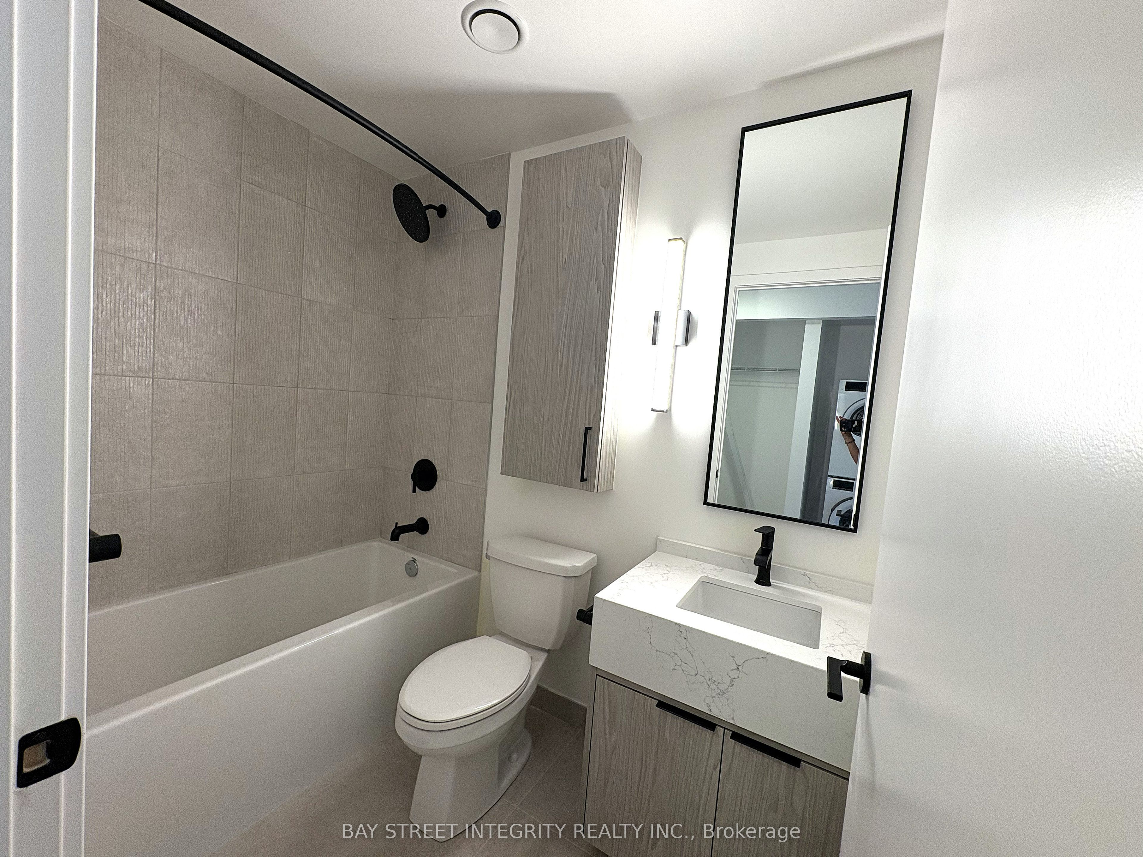 91 Montclair Avenue 1703 Property Photo 12