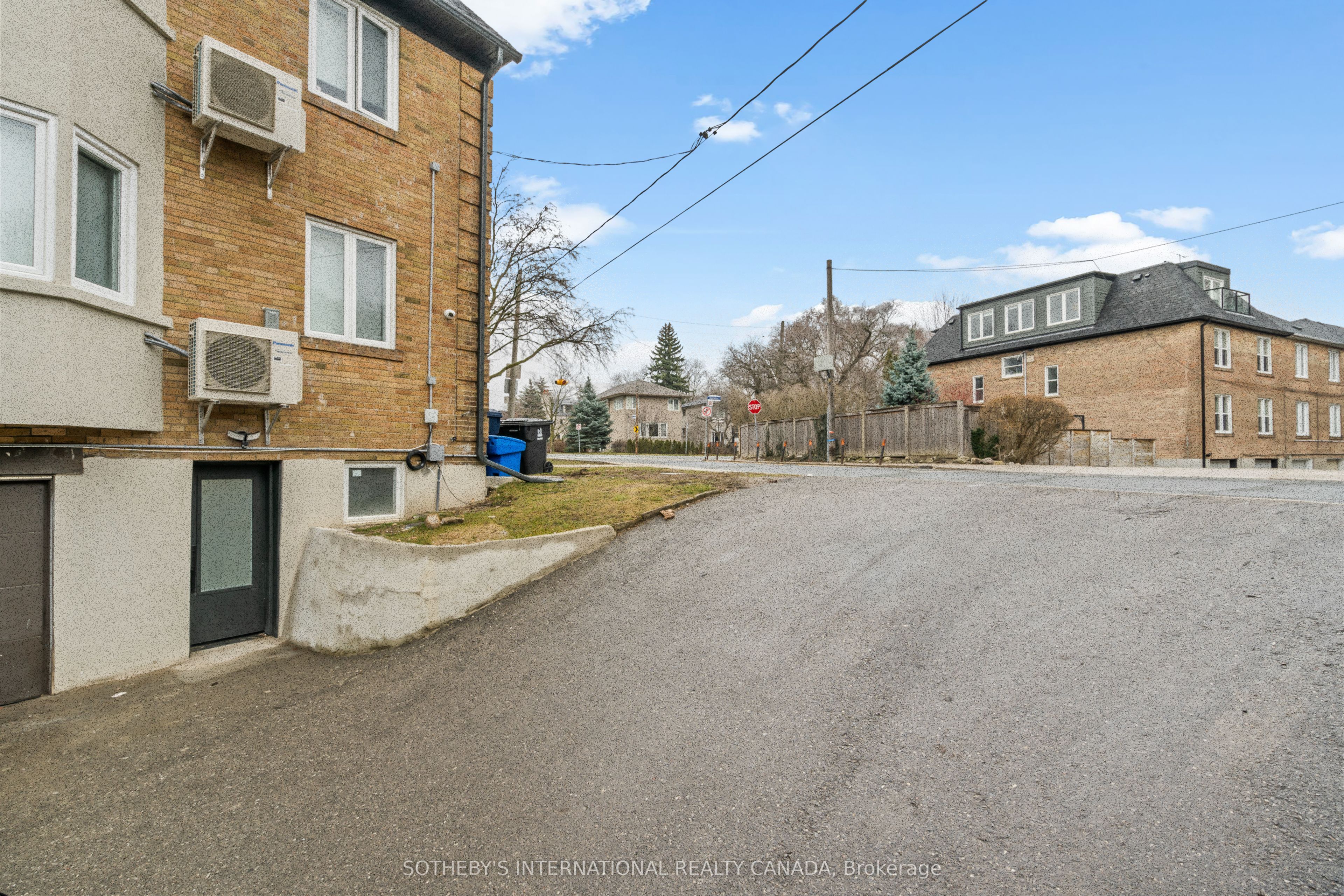 1340 Avenue Road B Property Photo 2