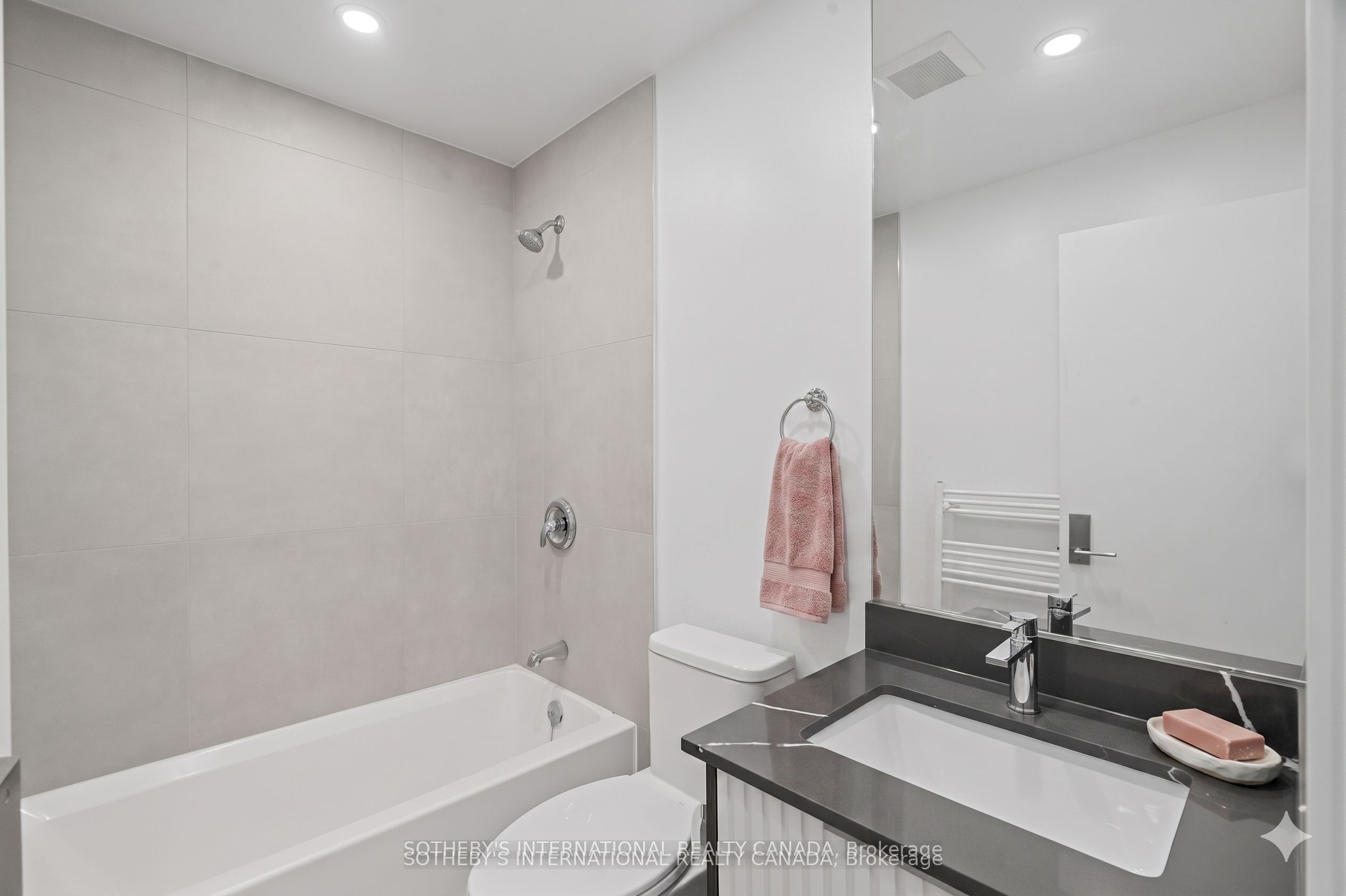 1340 Avenue Road B Property Photo 9
