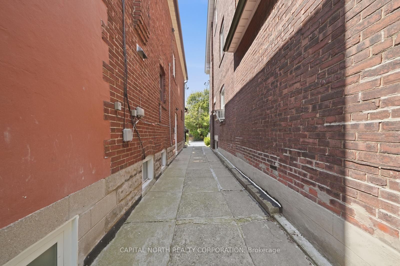 47 Robina Avenue 2 Property Photo 23