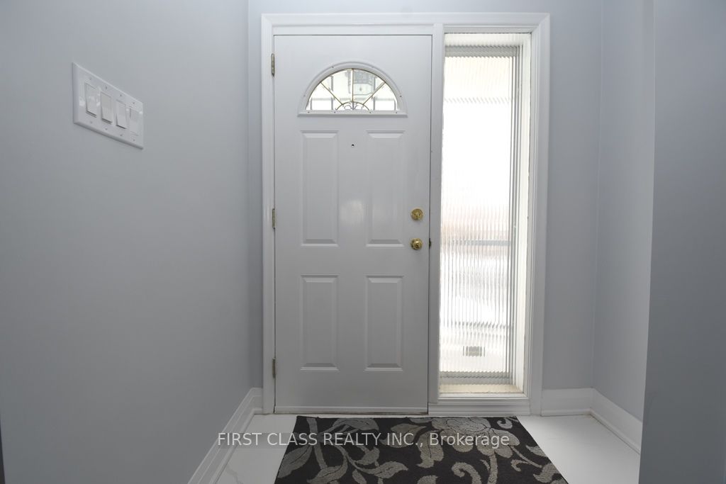 113 Holcolm Road Main Property Photo 2
