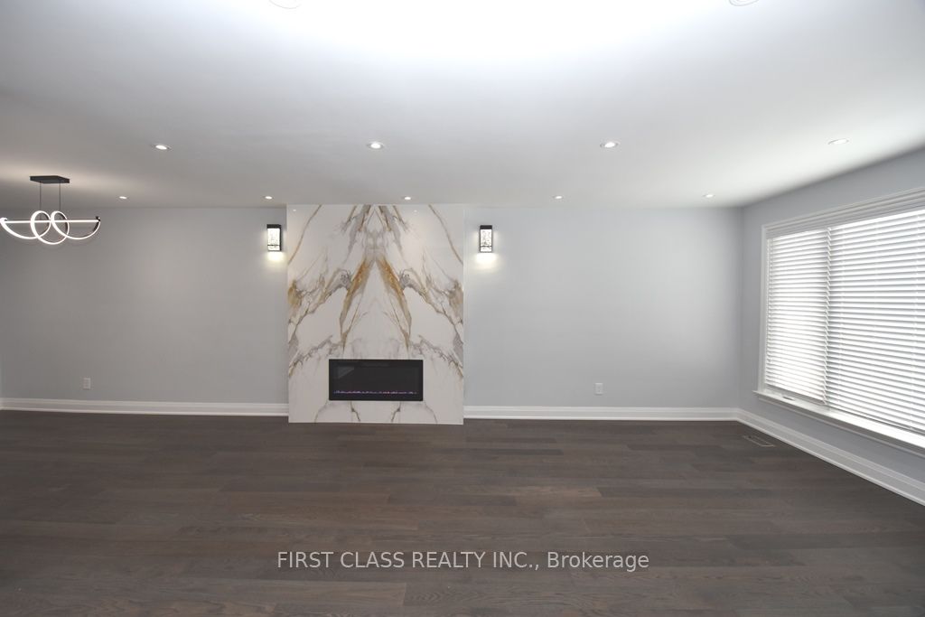 113 Holcolm Road Main Property Photo 4