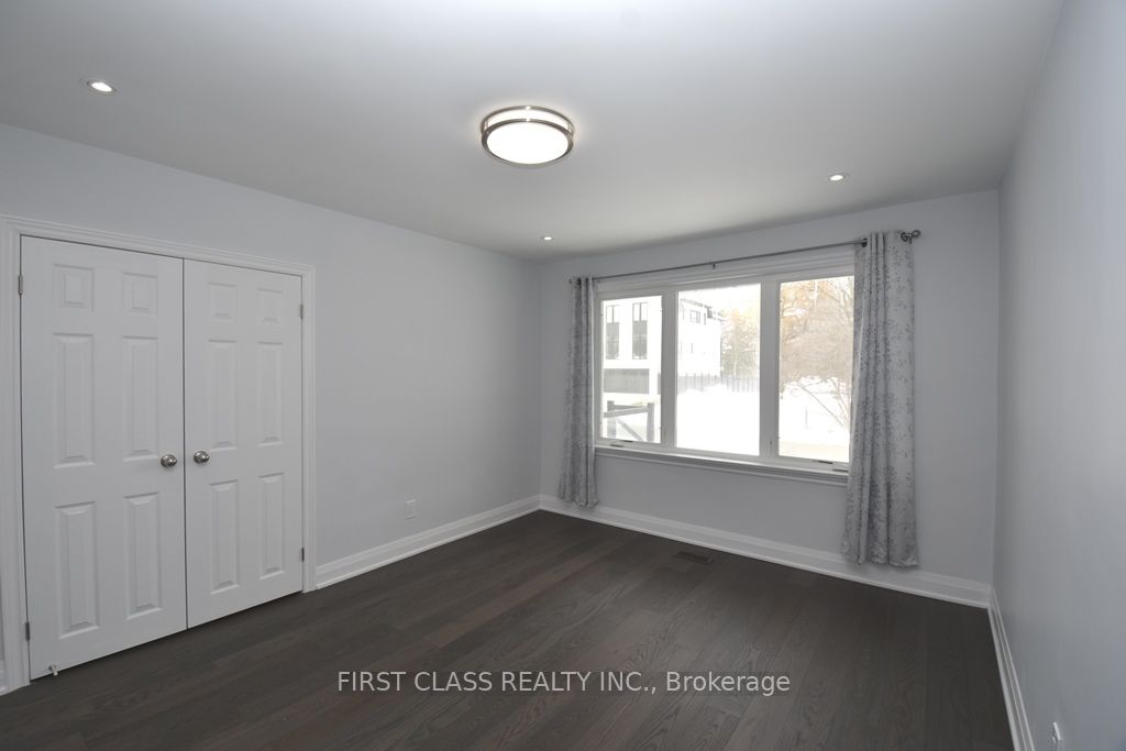113 Holcolm Road Main Property Photo 12