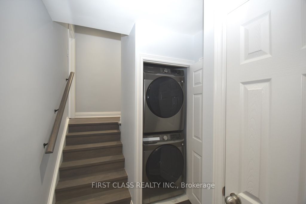 113 Holcolm Road Main Property Photo 15