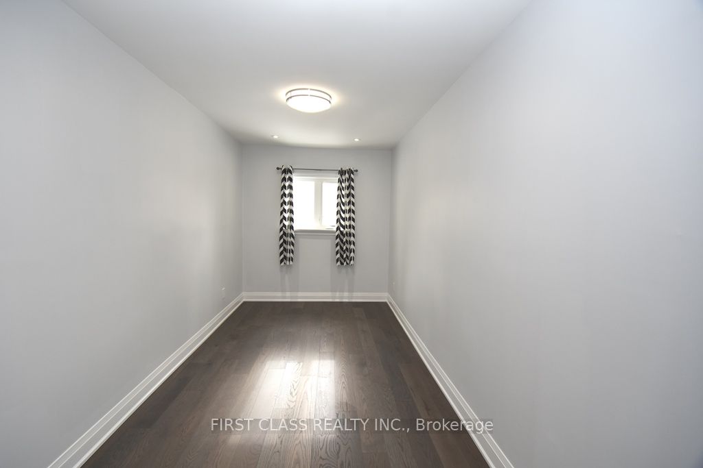113 Holcolm Road Main Property Photo 18