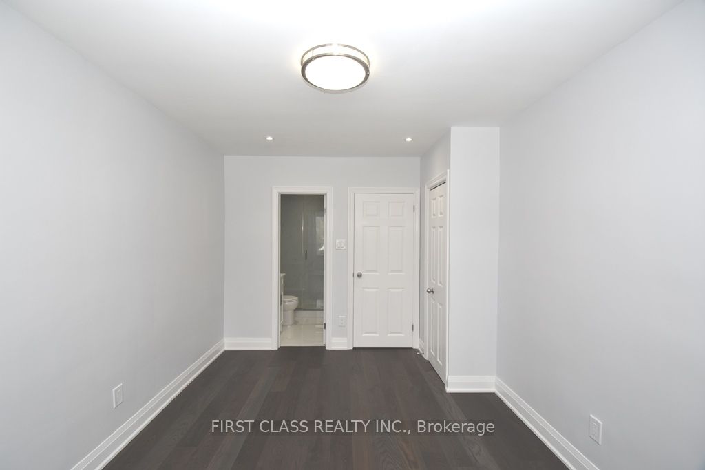 113 Holcolm Road Main Property Photo 19