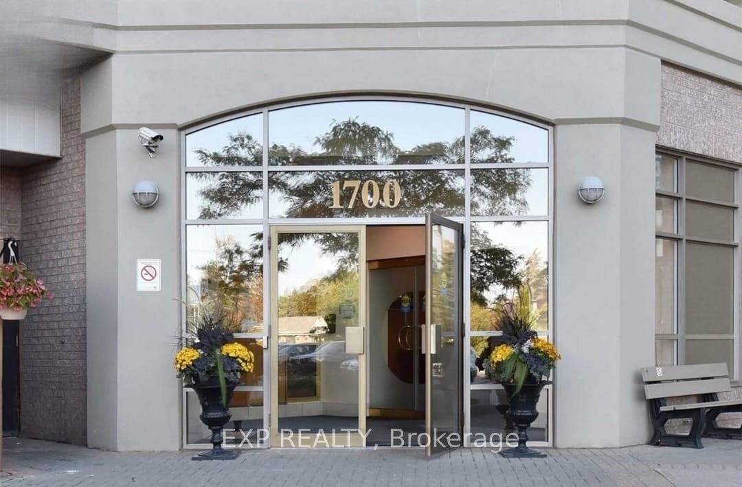 1700 Eglinton Avenue E 522 Property Photo 3