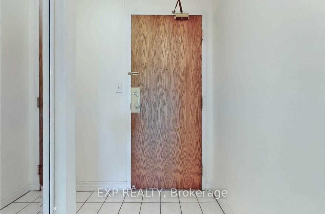 1700 Eglinton Avenue E 522 Property Photo 4