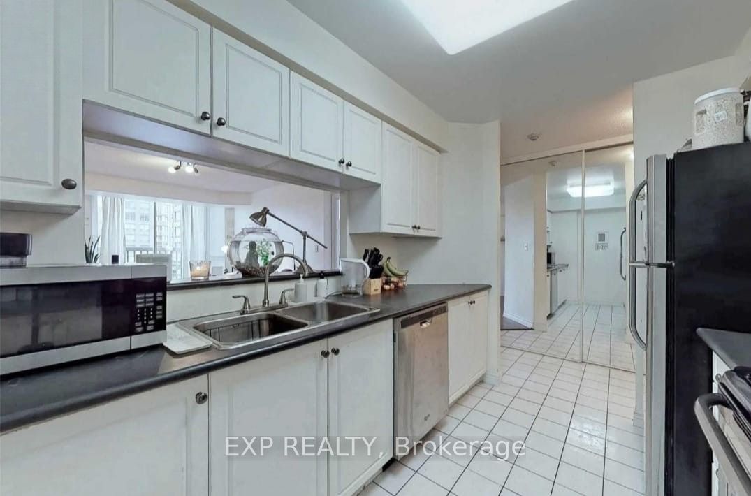 1700 Eglinton Avenue E 522 Property Photo 5