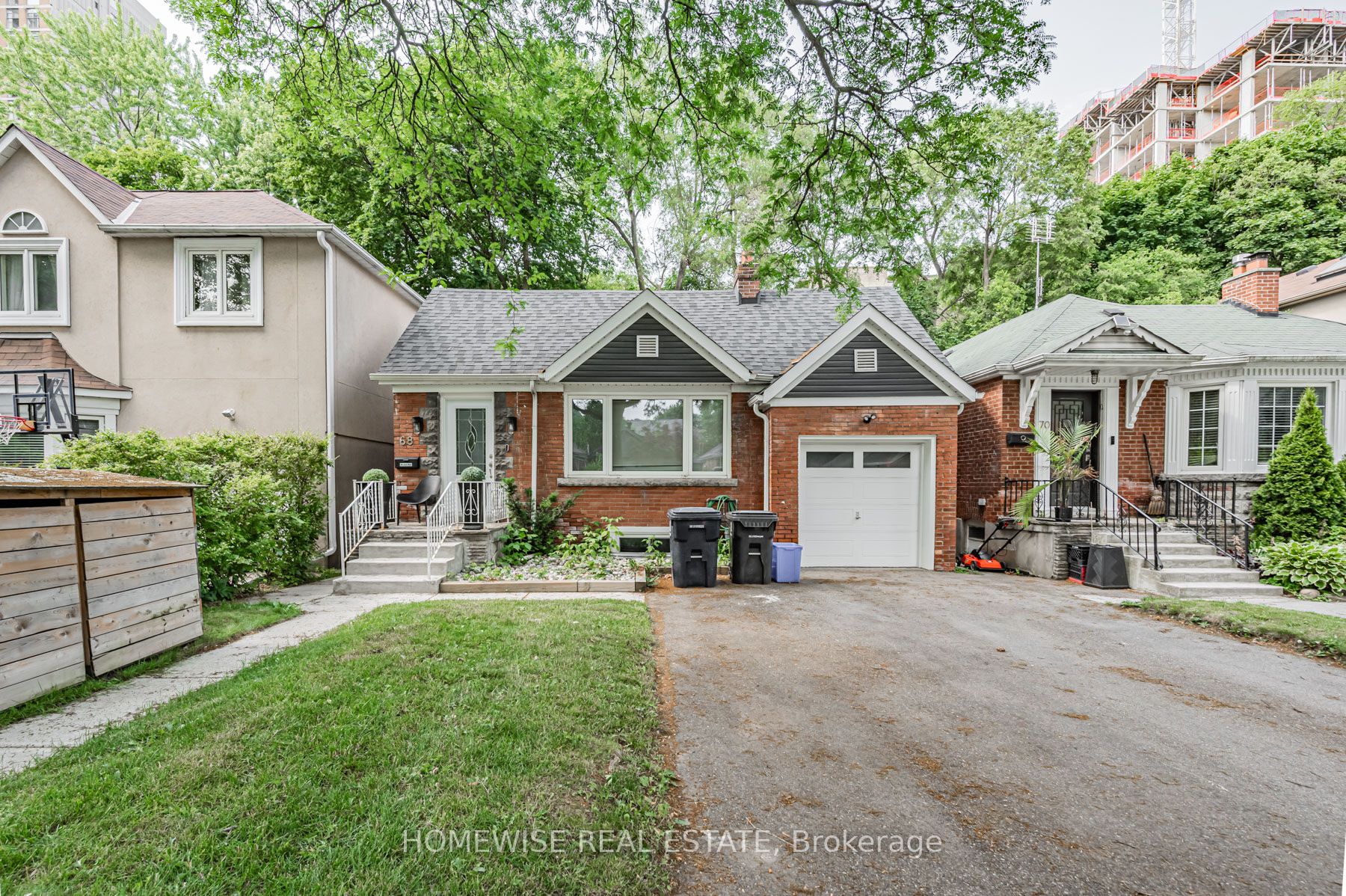 68 Fairleigh Crescent Lower Property Photo 1
