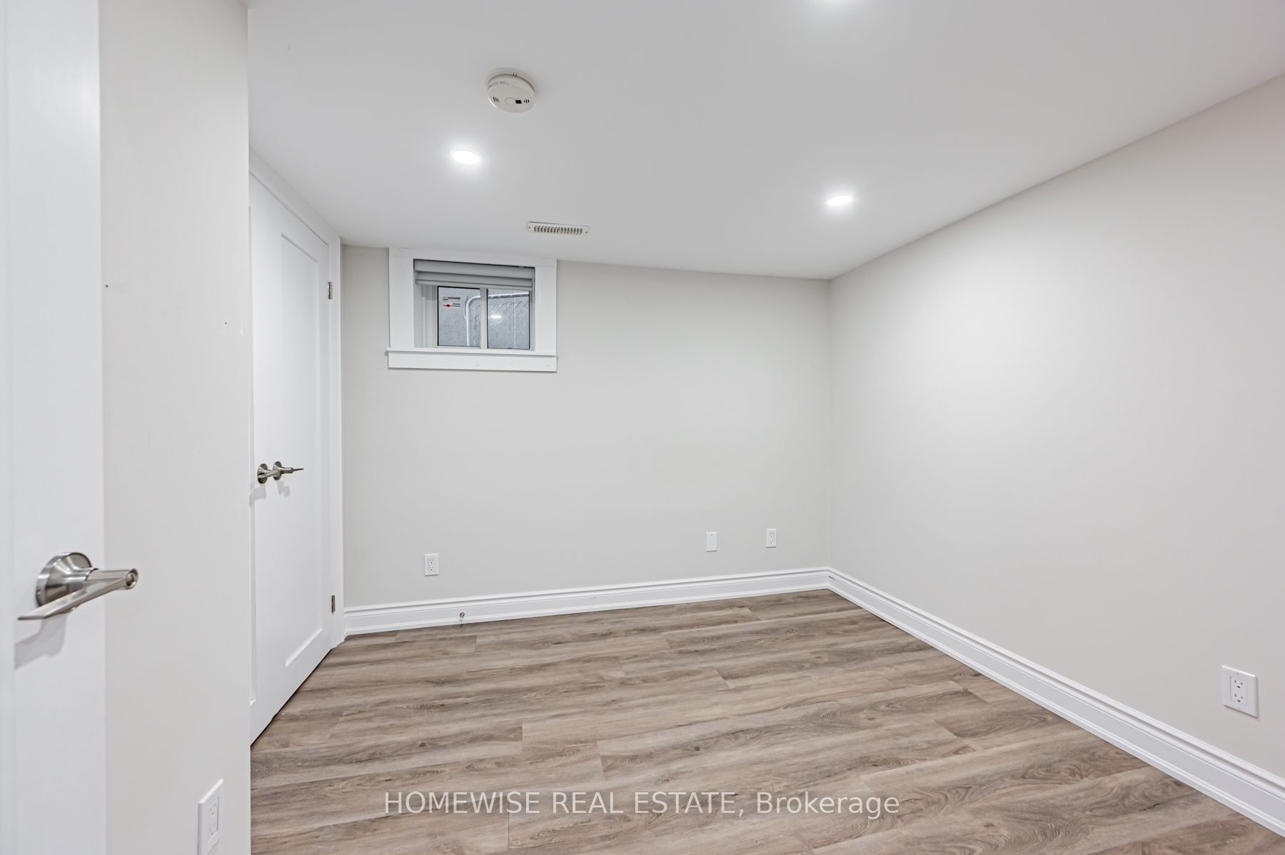 68 Fairleigh Crescent Lower Property Photo 7