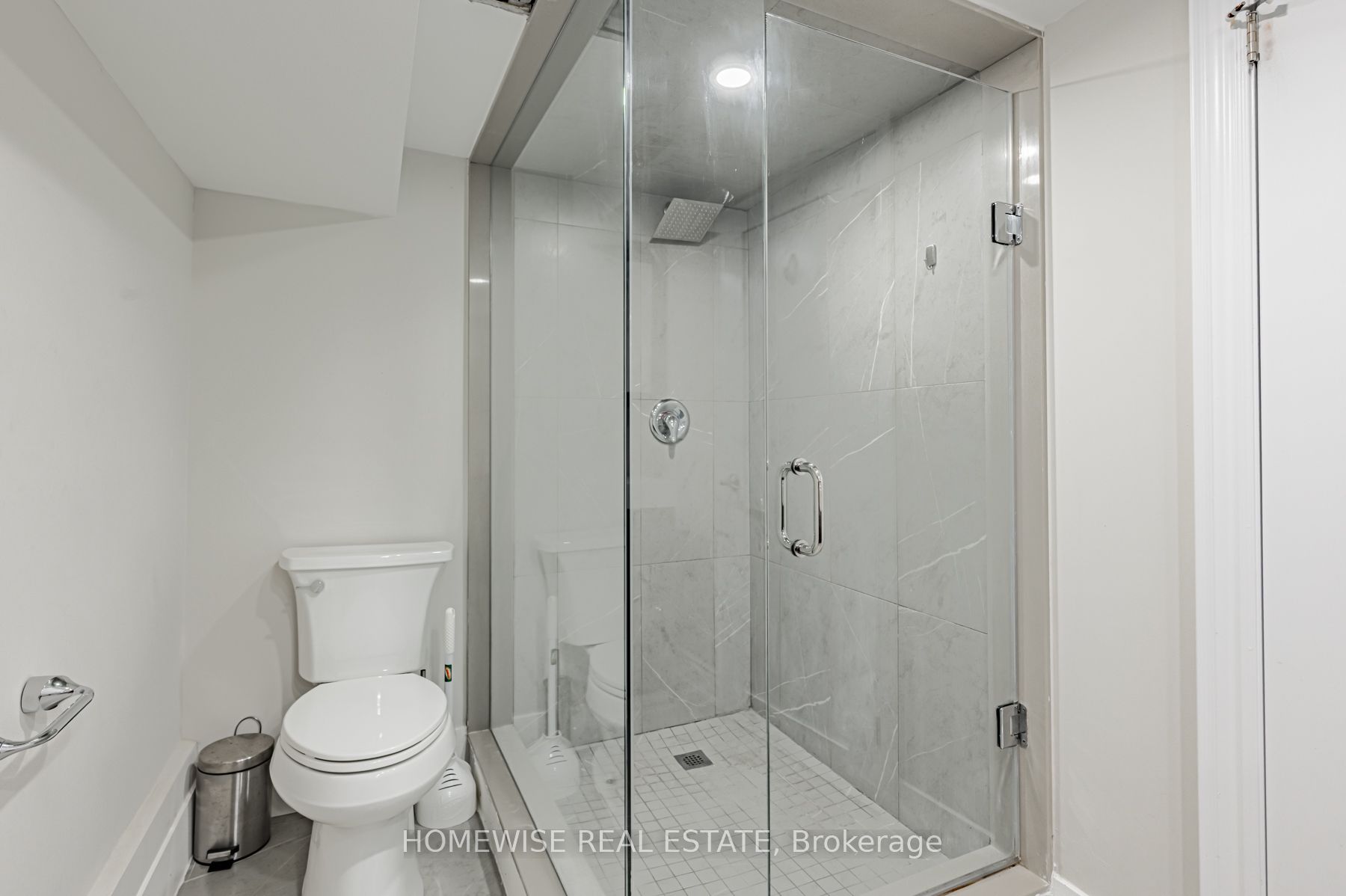 68 Fairleigh Crescent Lower Property Photo 13