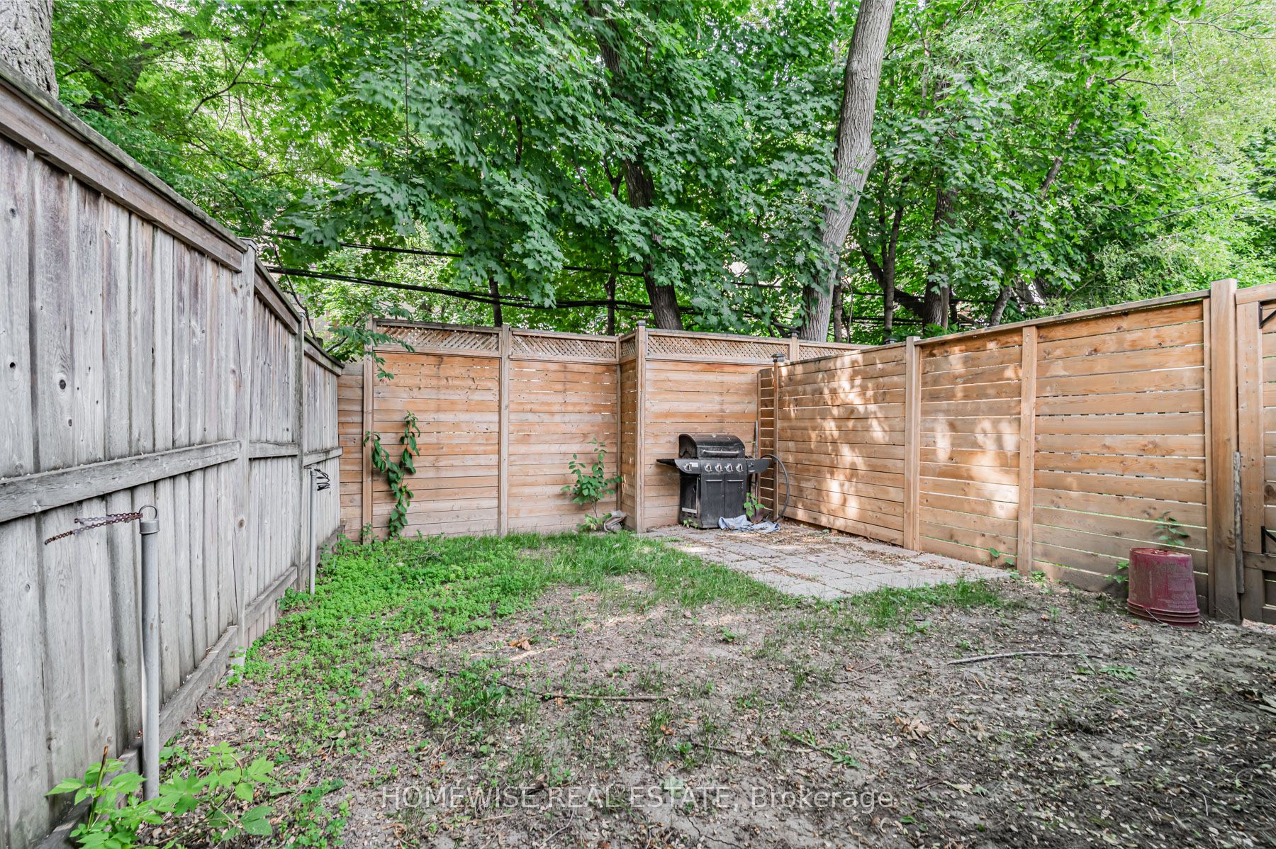 68 Fairleigh Crescent Lower Property Photo 17