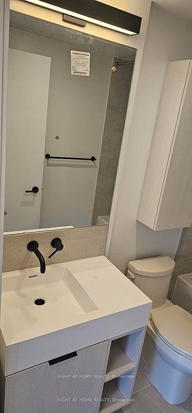 108 Peter Street 1702 Property Photo 14