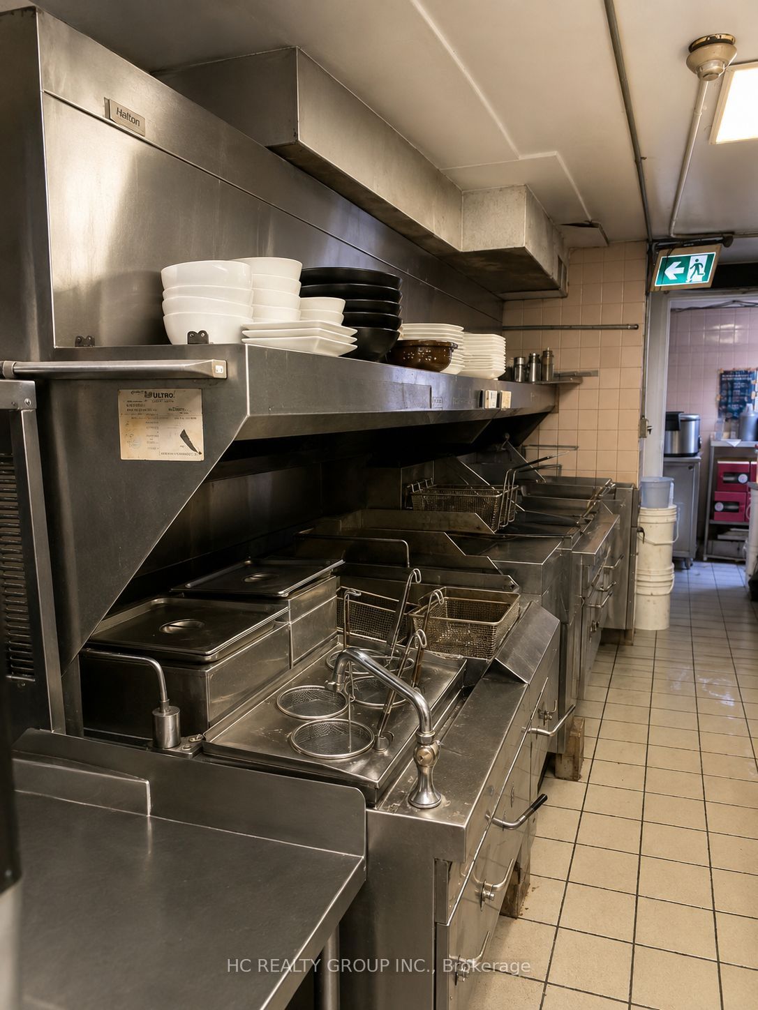 813 Yonge Street Property Photo 4