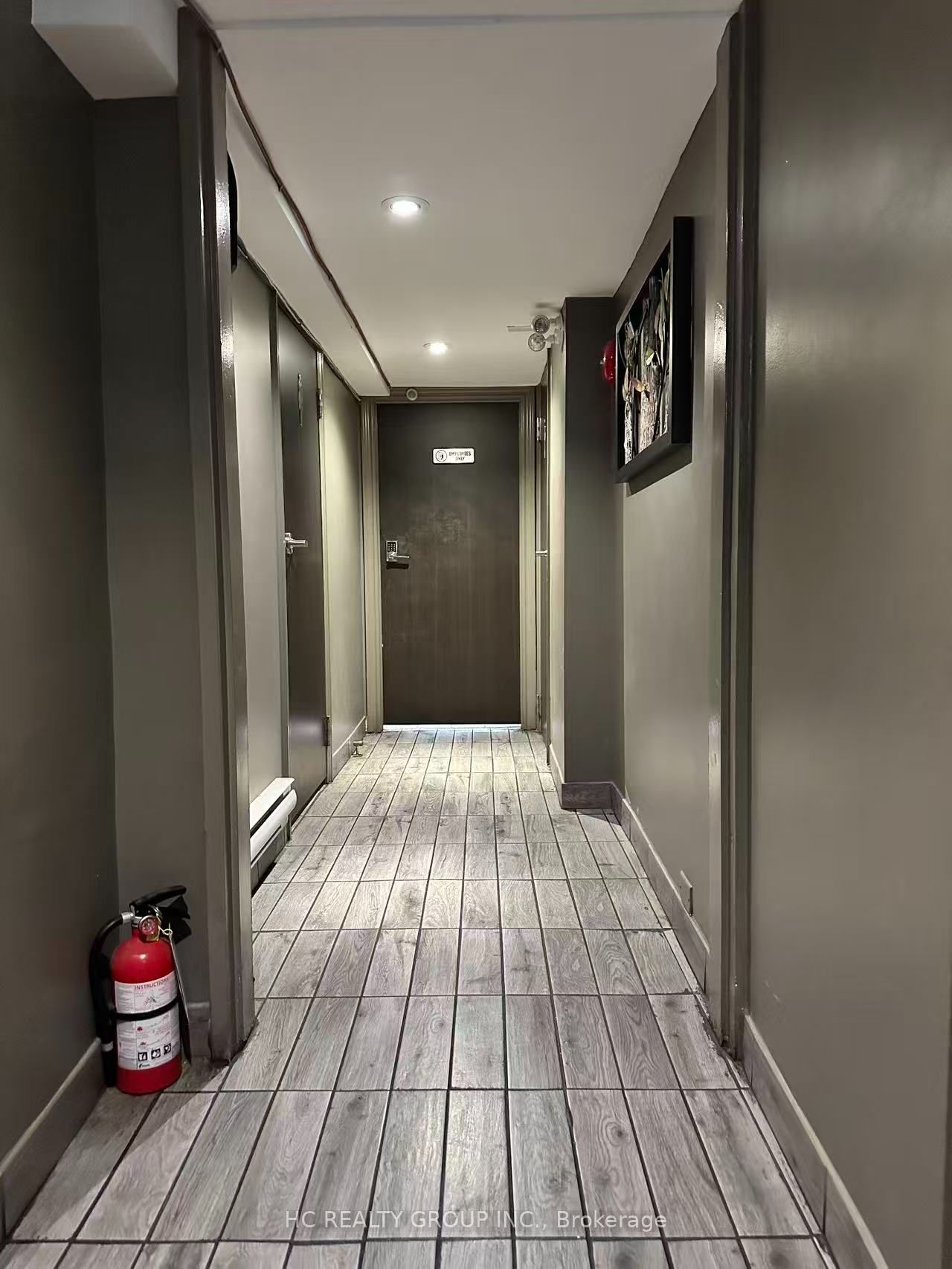 813 Yonge Street Property Photo 6