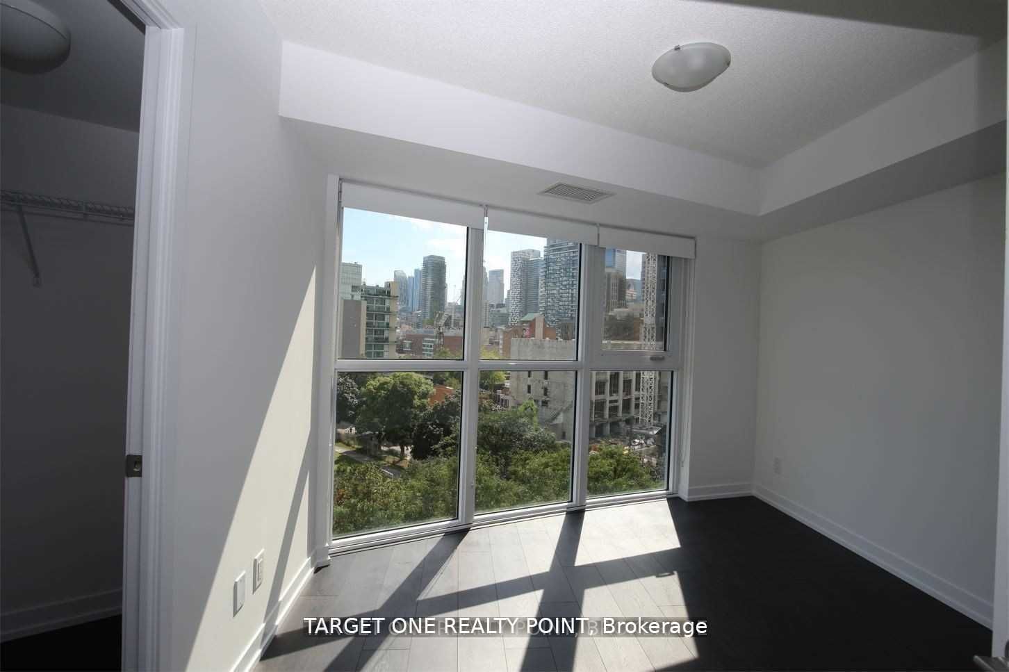 219 Dundas Street E 1603 Property Photo 4