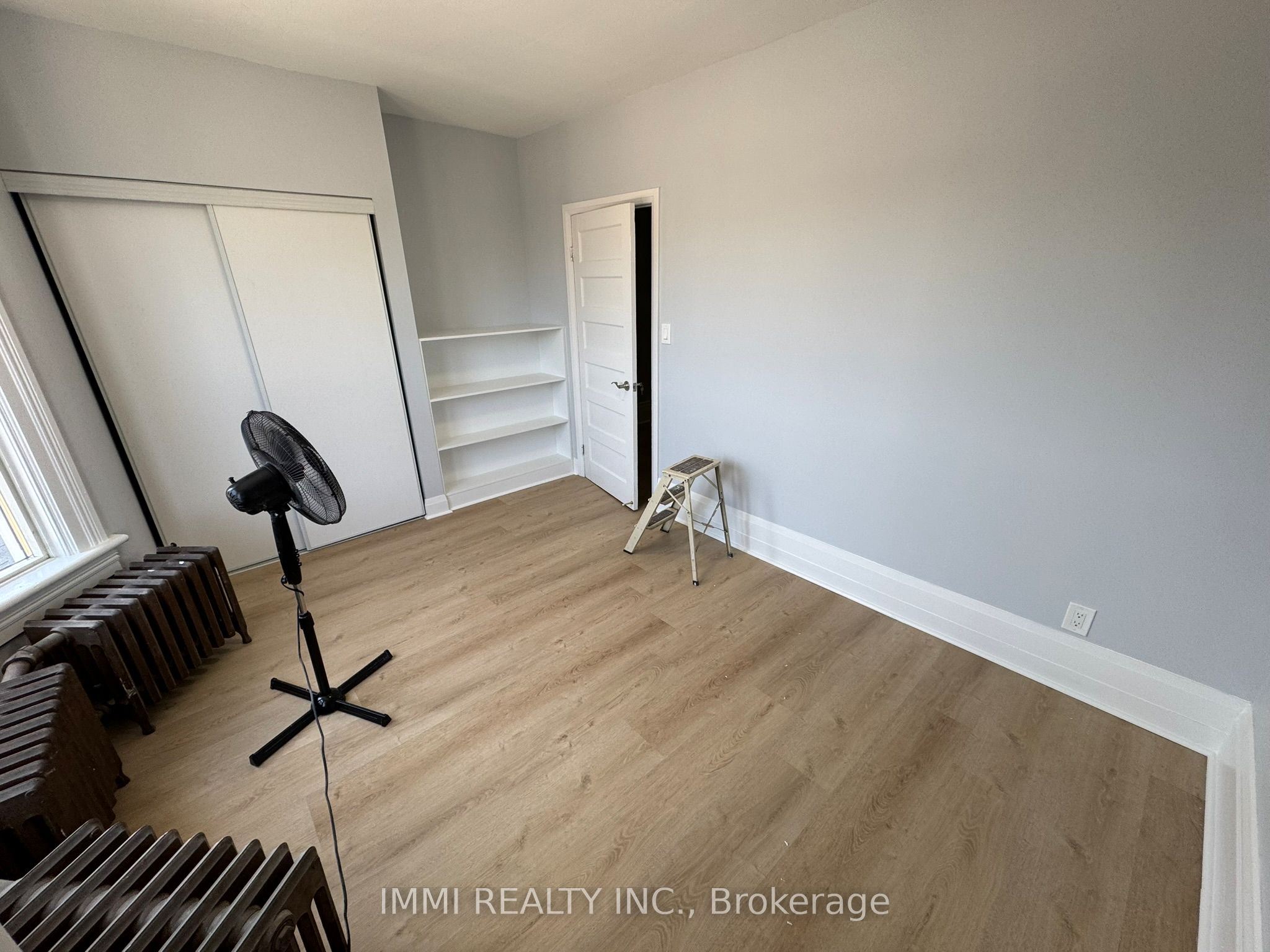 618 Bathurst Street 201 Property Photo 2