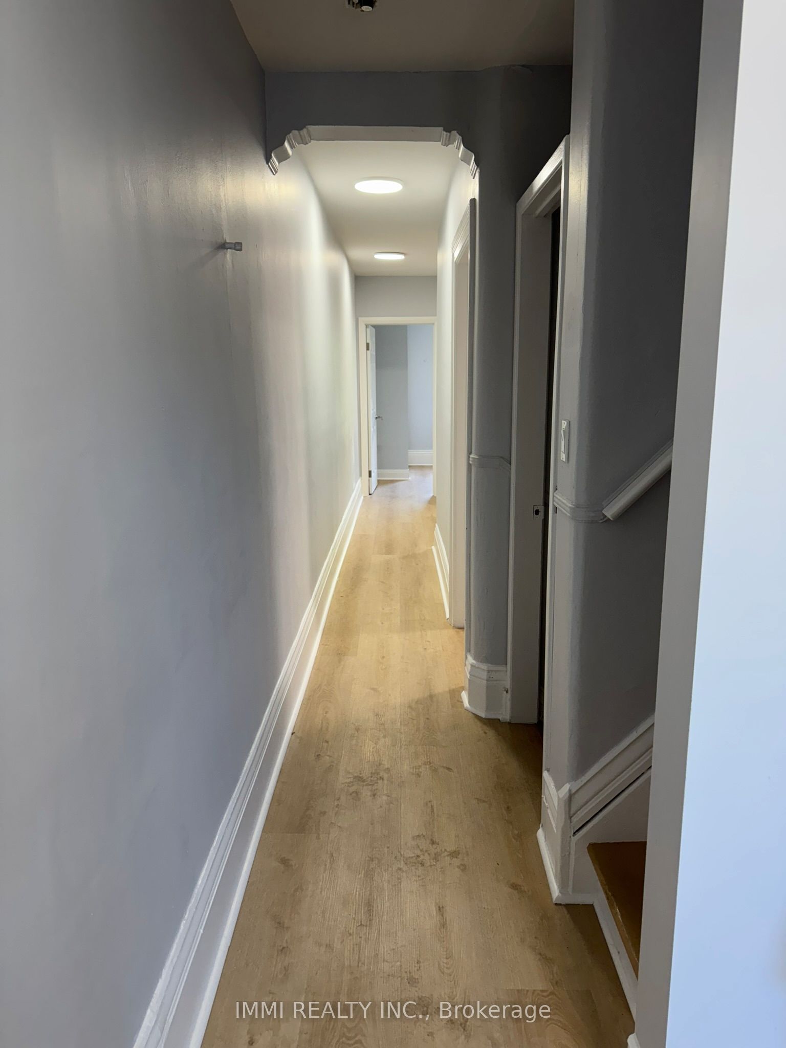 618 Bathurst Street 202 Property Photo 6