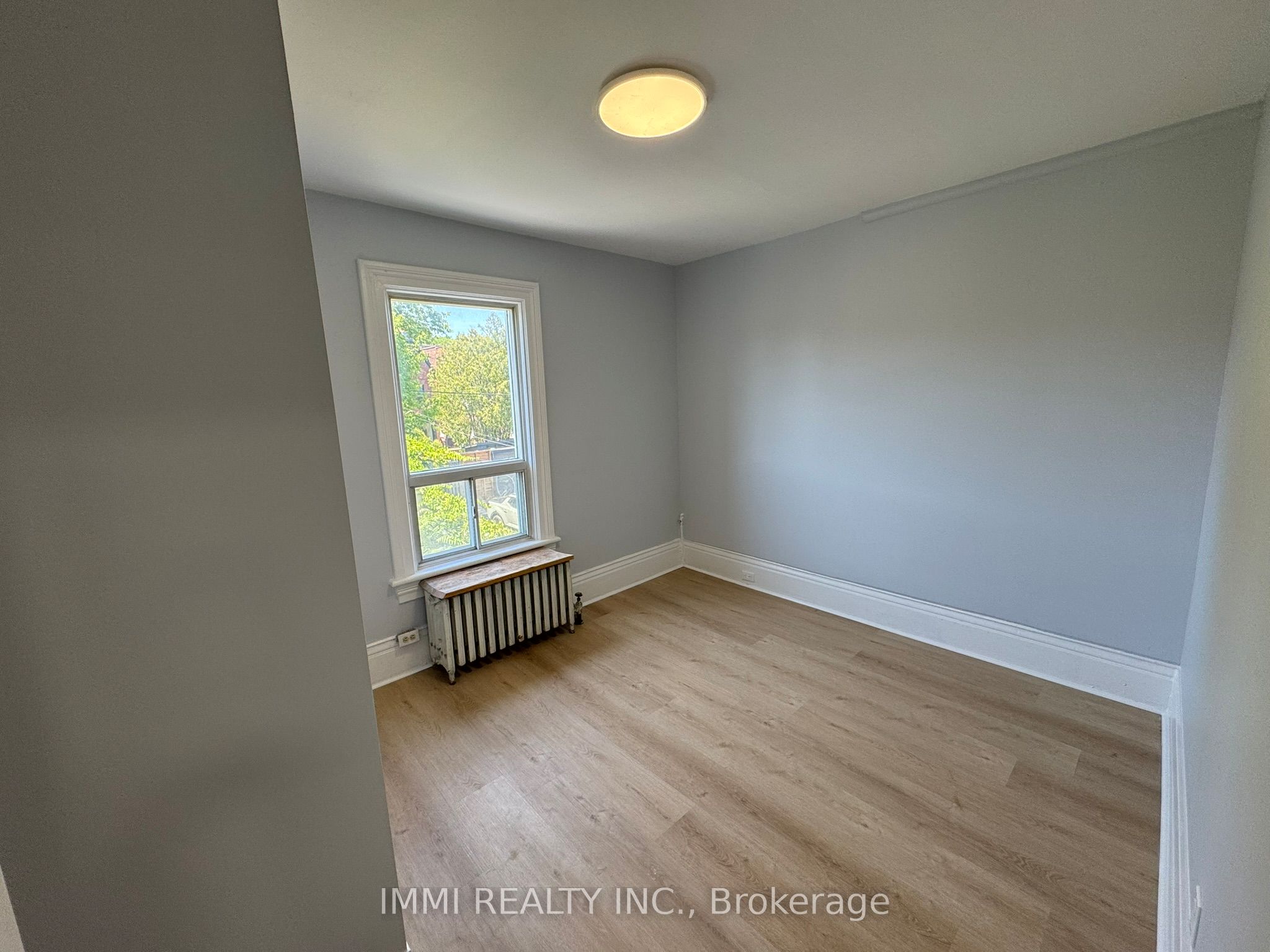 618 Bathurst Street 203 Property Photo 1