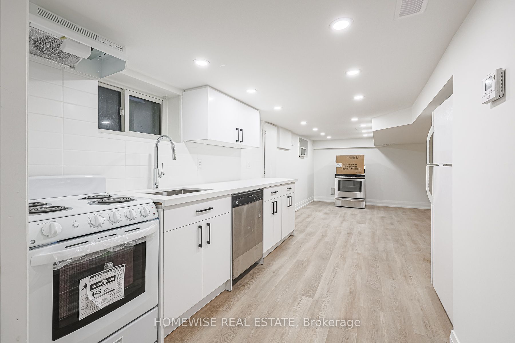 81 Shields Avenue Lower Property Photo 4
