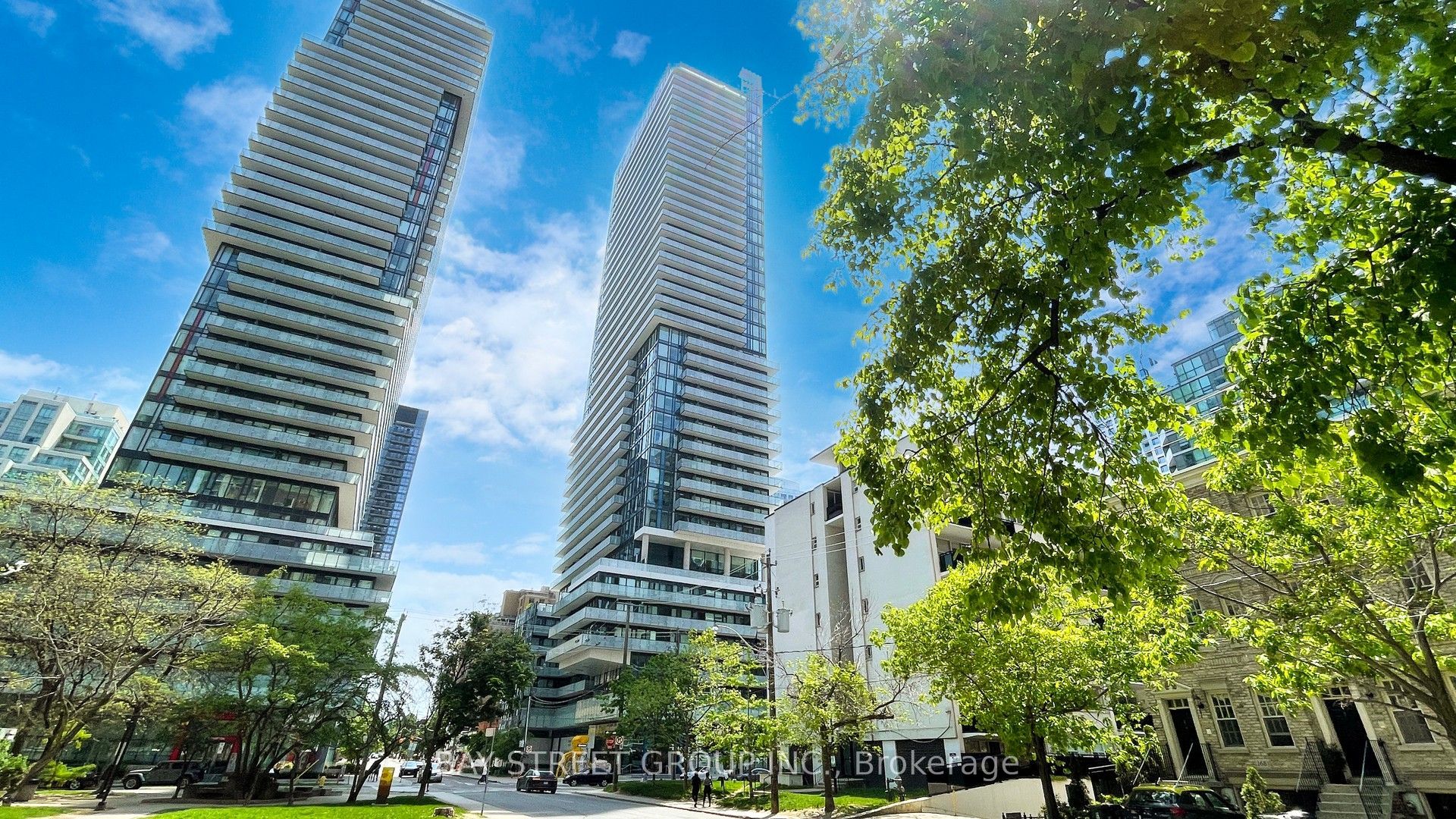 161 Roehampton Avenue 3303