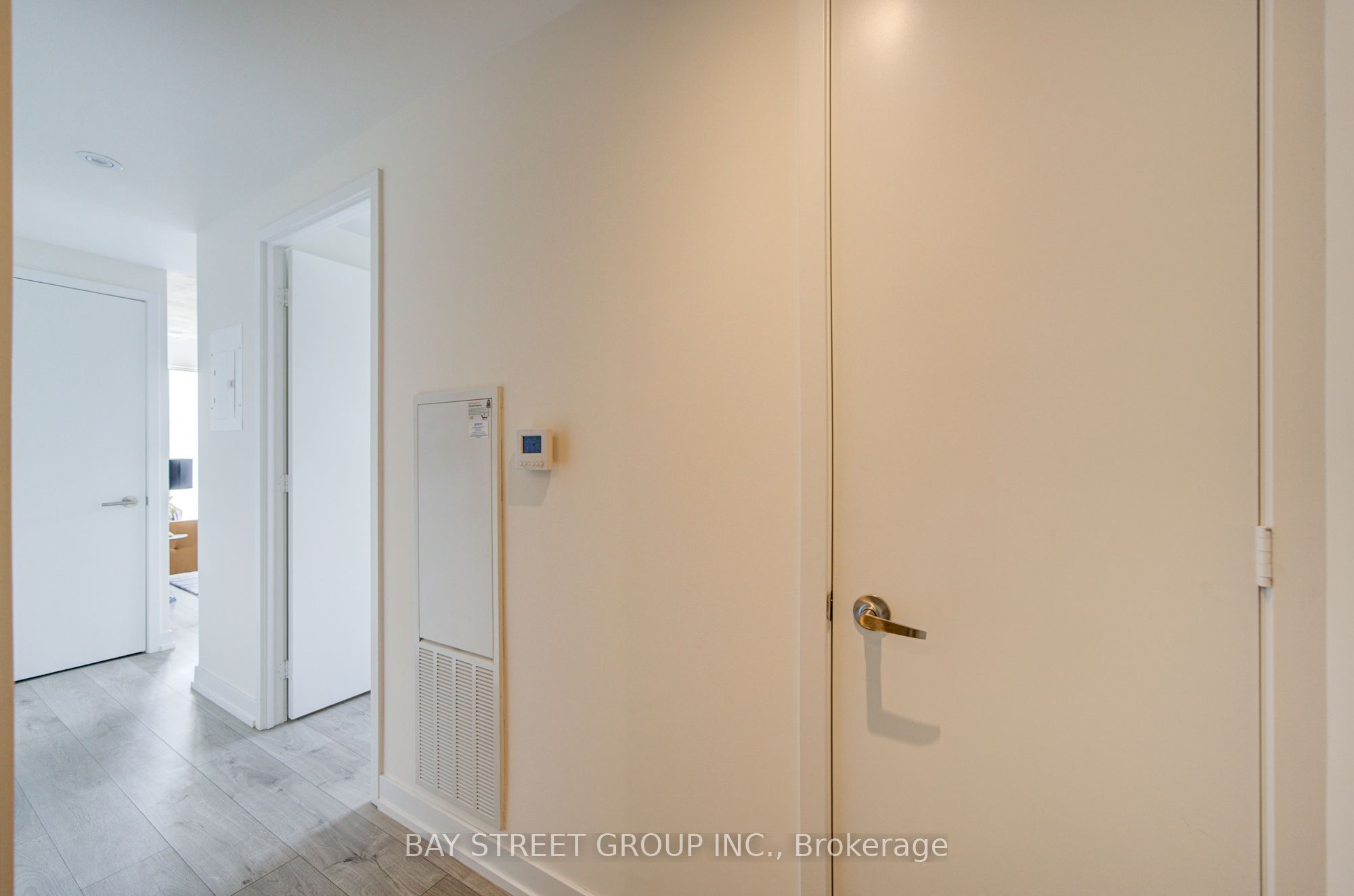 161 Roehampton Avenue 3303 Property Photo 8