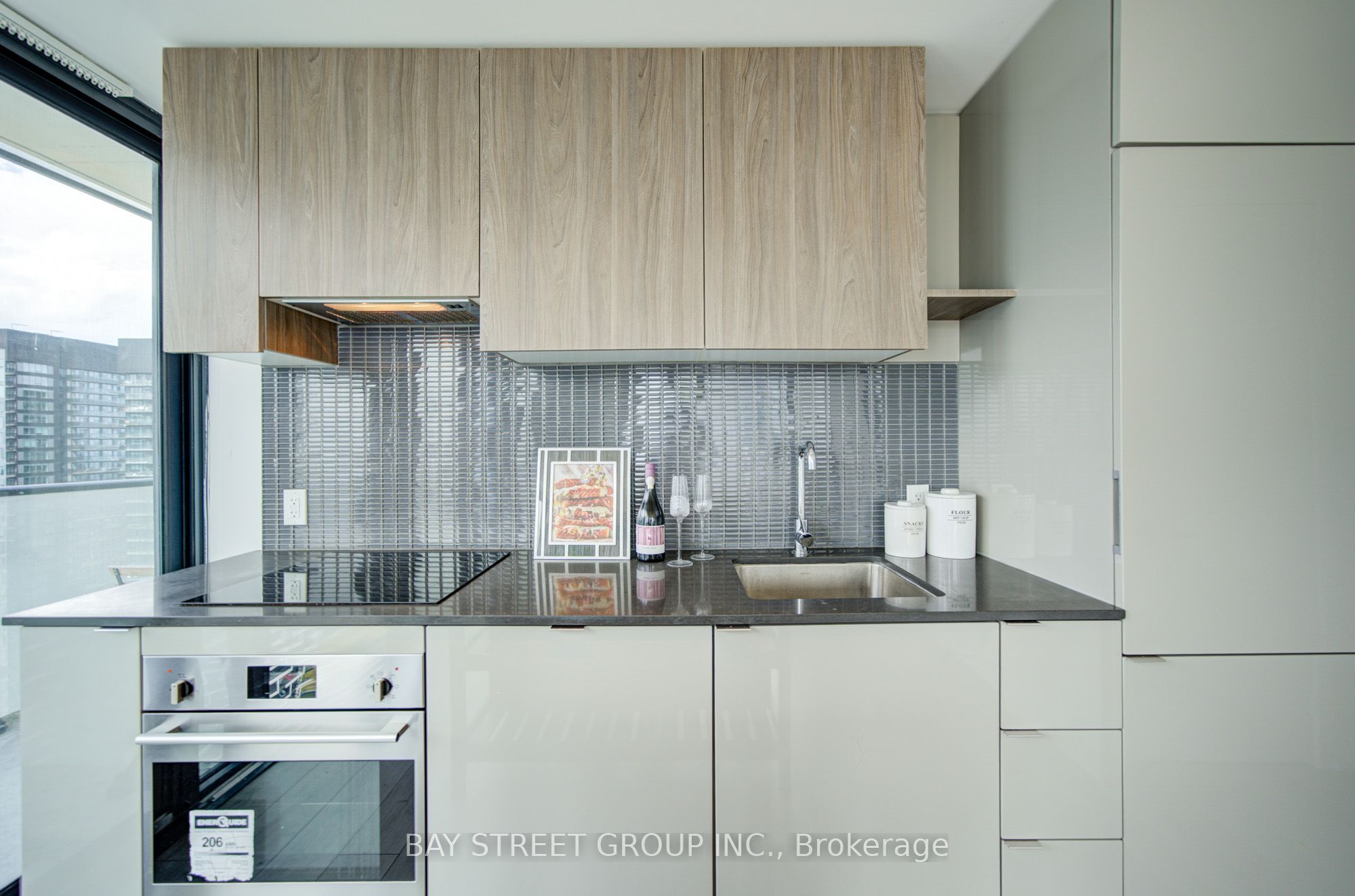 161 Roehampton Avenue 3303 Property Photo 11
