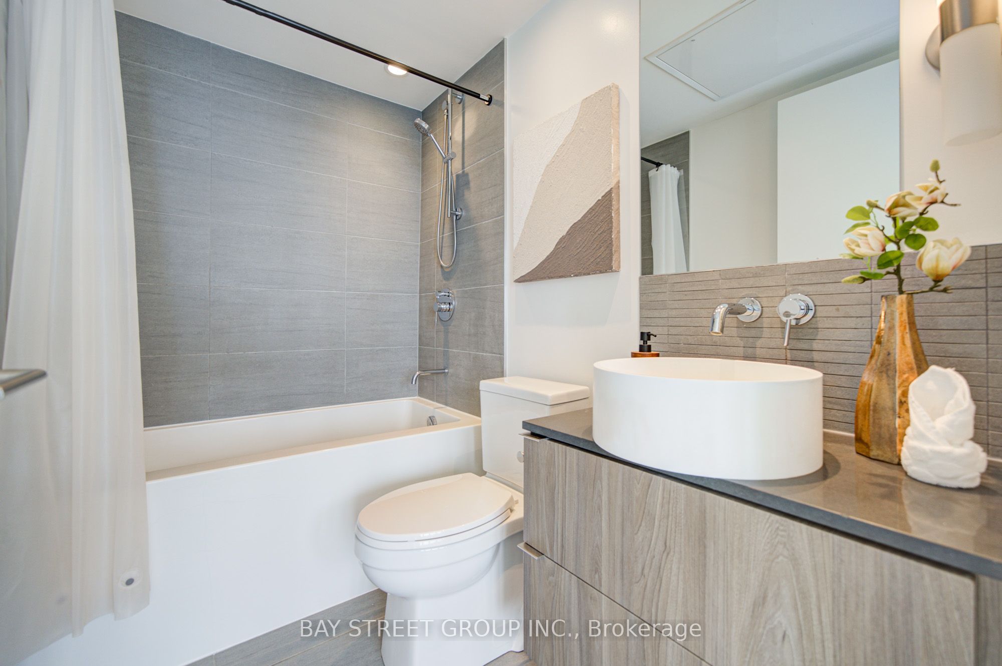 161 Roehampton Avenue 3303 Property Photo 27
