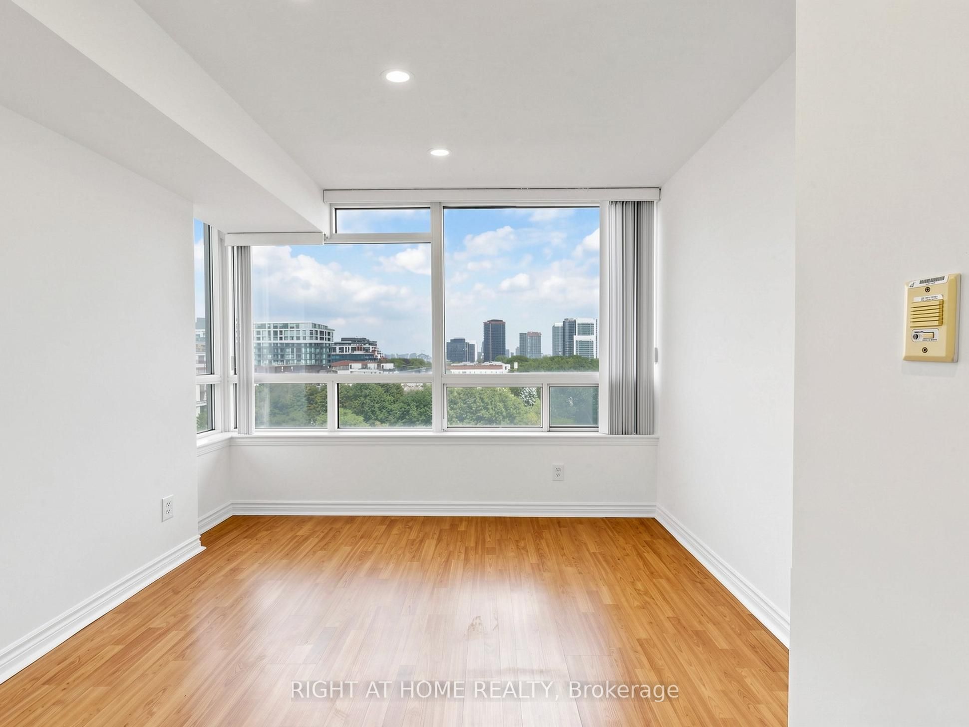 8 Rean Drive 606 Property Photo 28